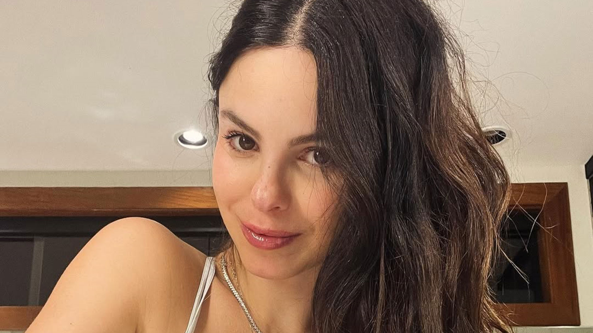 Sthefany Brito celebra volta para a academia: ‘Cuidar de mim’