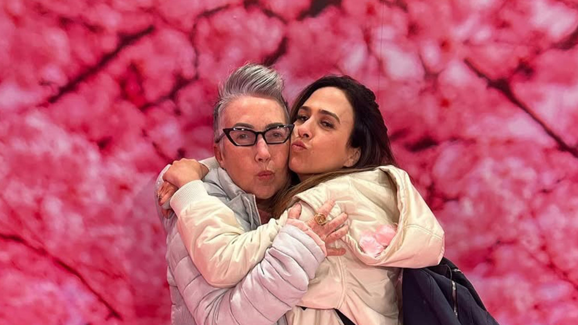 Tata Werneck encanta em foto com a mãe: ‘Amo demais’