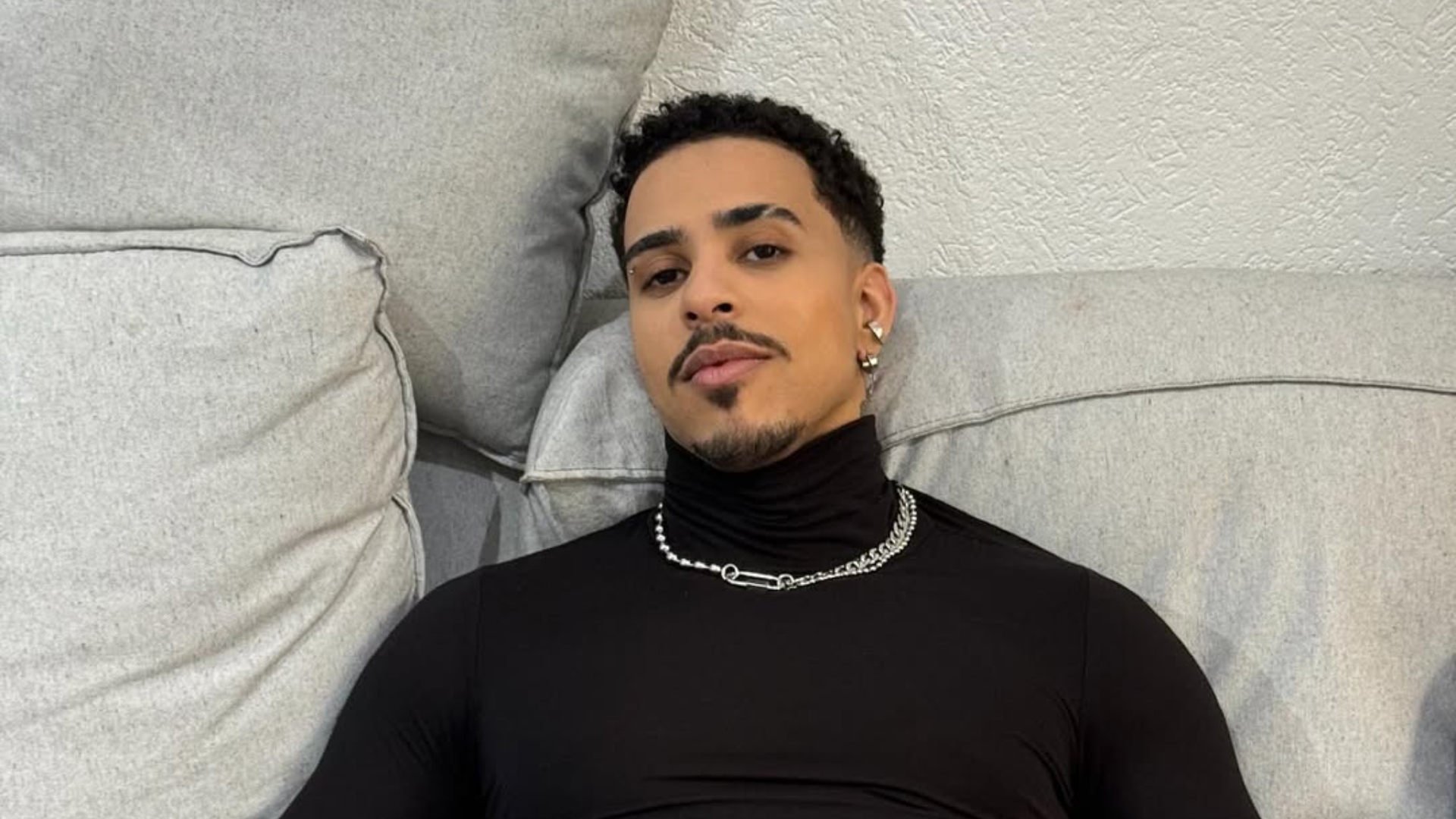 Thiago Pantaleão fala sobre possibilidade de escrever música com Pabllo Vittar: ‘Reconhecer’