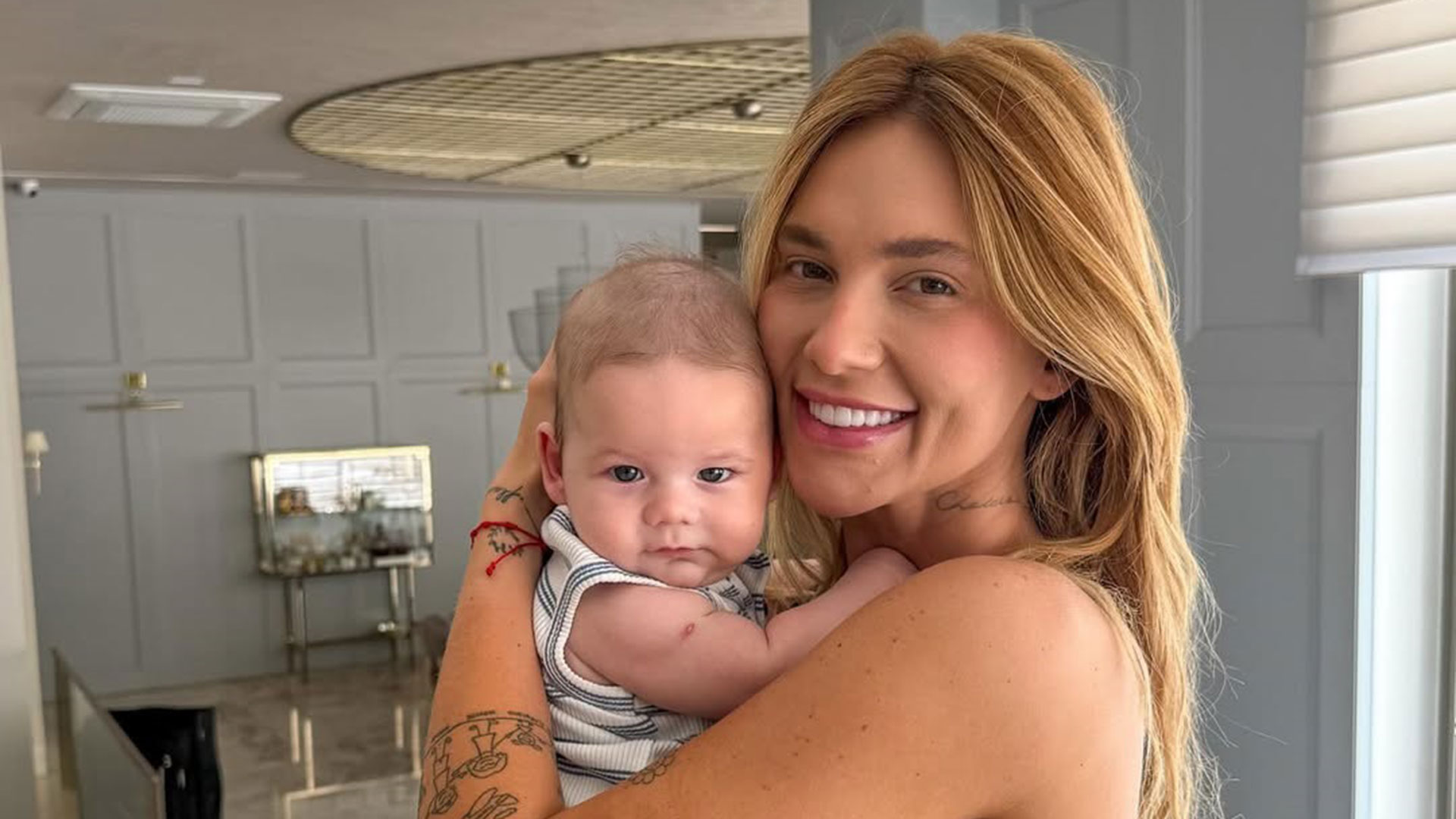 Virginia encanta ao mostrar José Leonardo mamando sozinho: ‘Esperto’