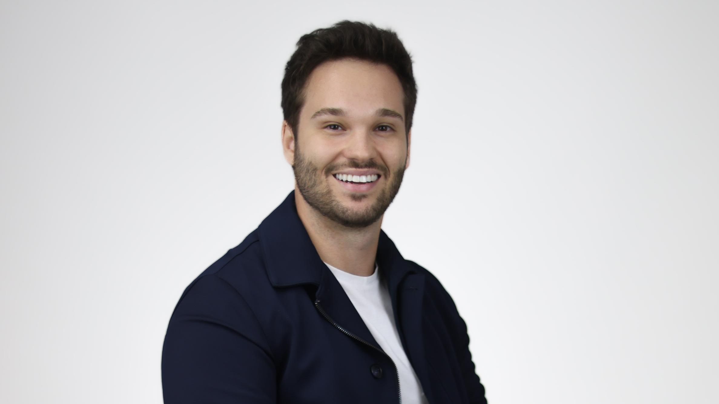 Bernardo Filaretti destaca potencial do humor e relembra trabalho com Tatá Werneck: ‘Super desafio’