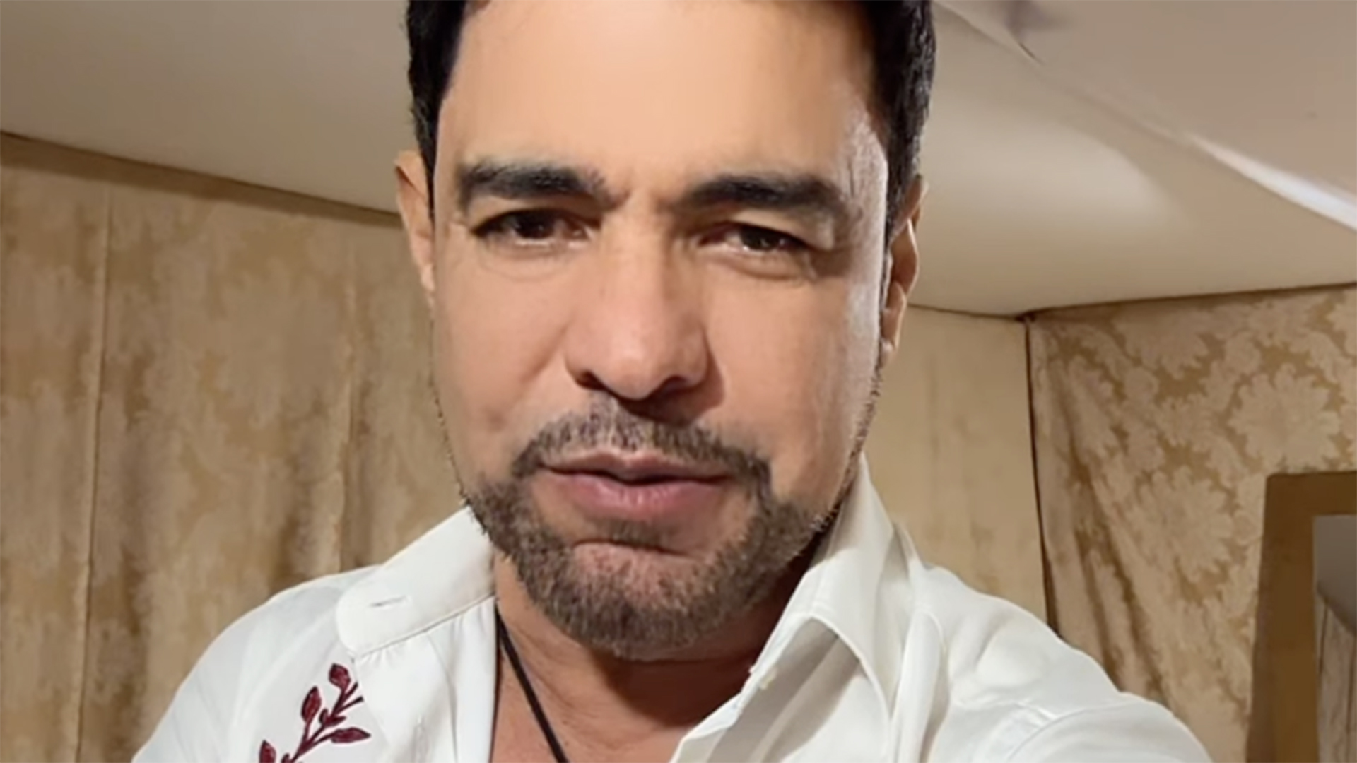 Por que Zezé Di Camargo passou o Ano Novo longe da filha recém-nascida?
