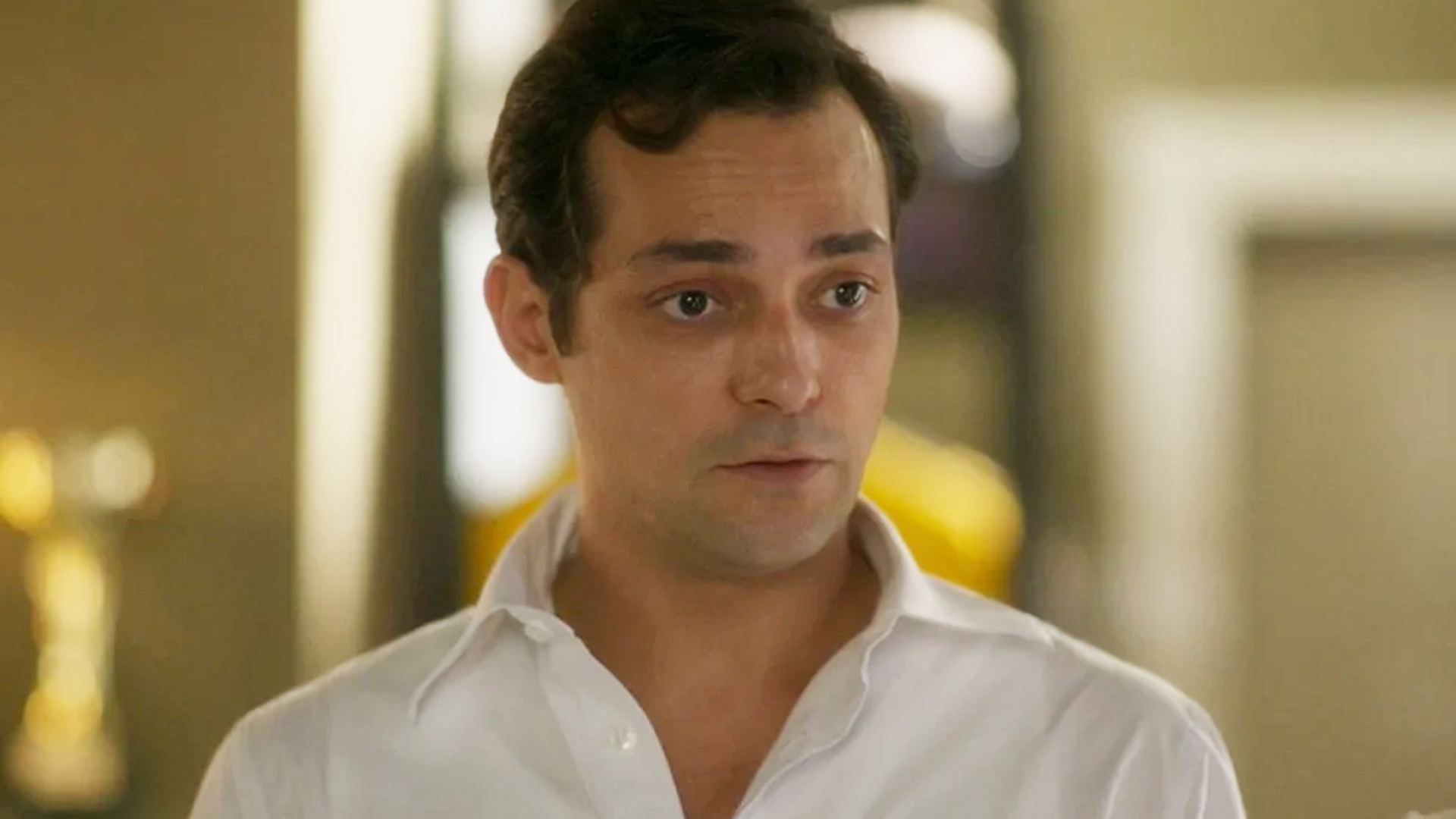 Garota do Momento: Alfredo fica irreconhecível ao ter problemas de saúde