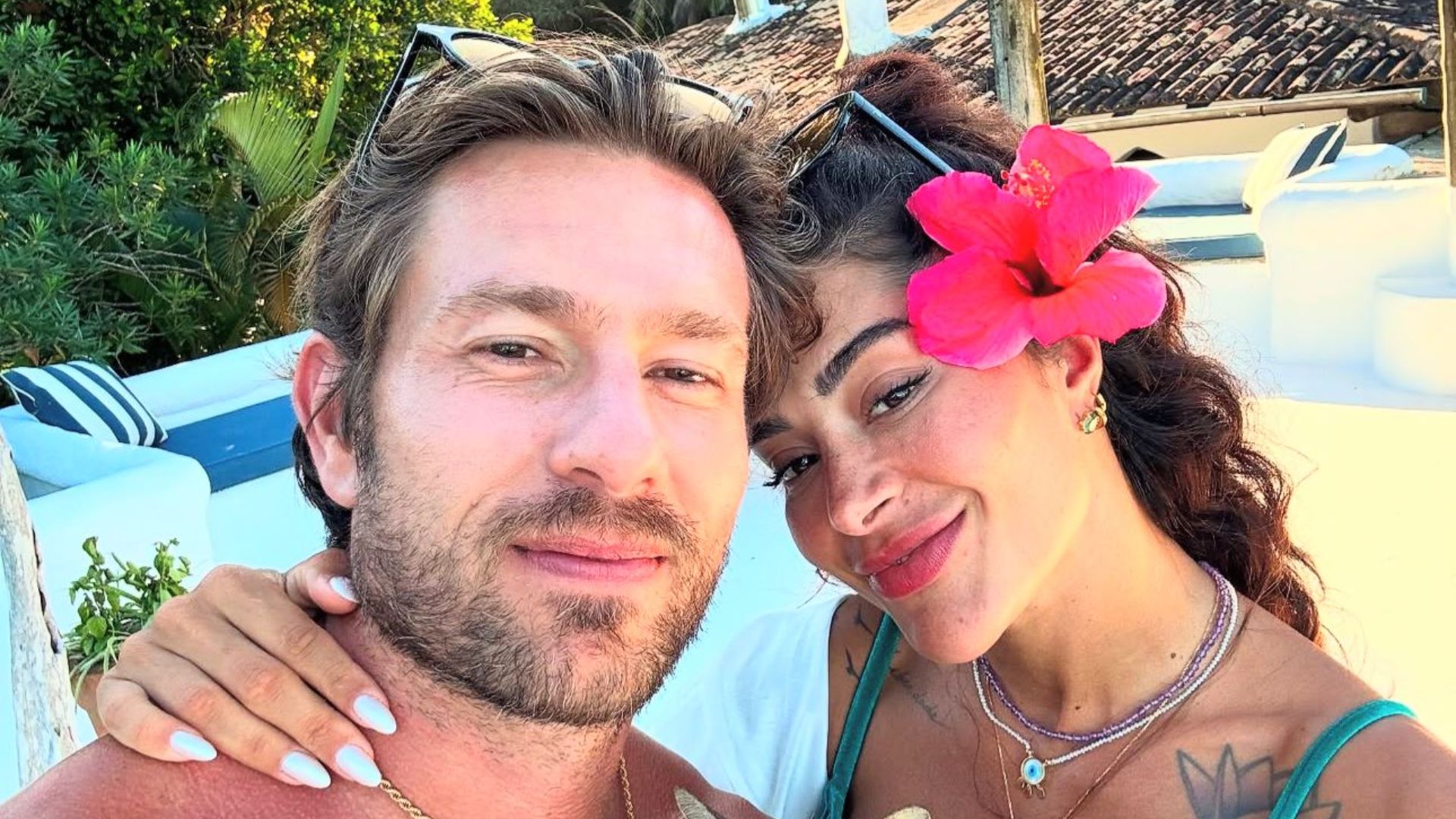 Aline Campos curte dias românticos com o namorado durante viagem à Bahia