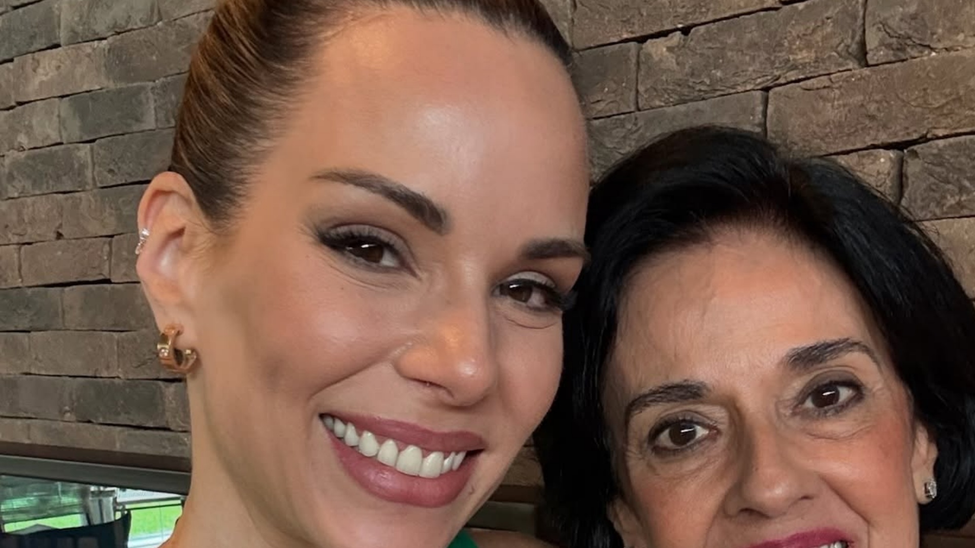 Ana Furtado posta cliques raros no aniversário da mãe: ‘Mulher incrível’