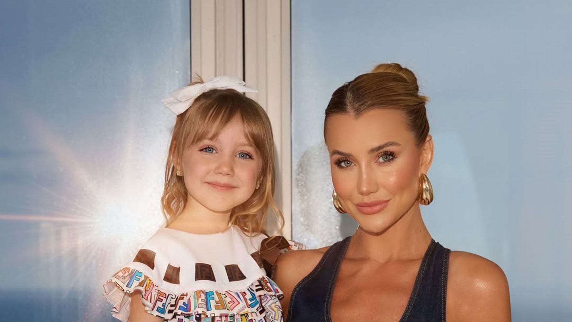 Ana Paula Siebert mostra look da filha Vicky para curtir Carnaval
