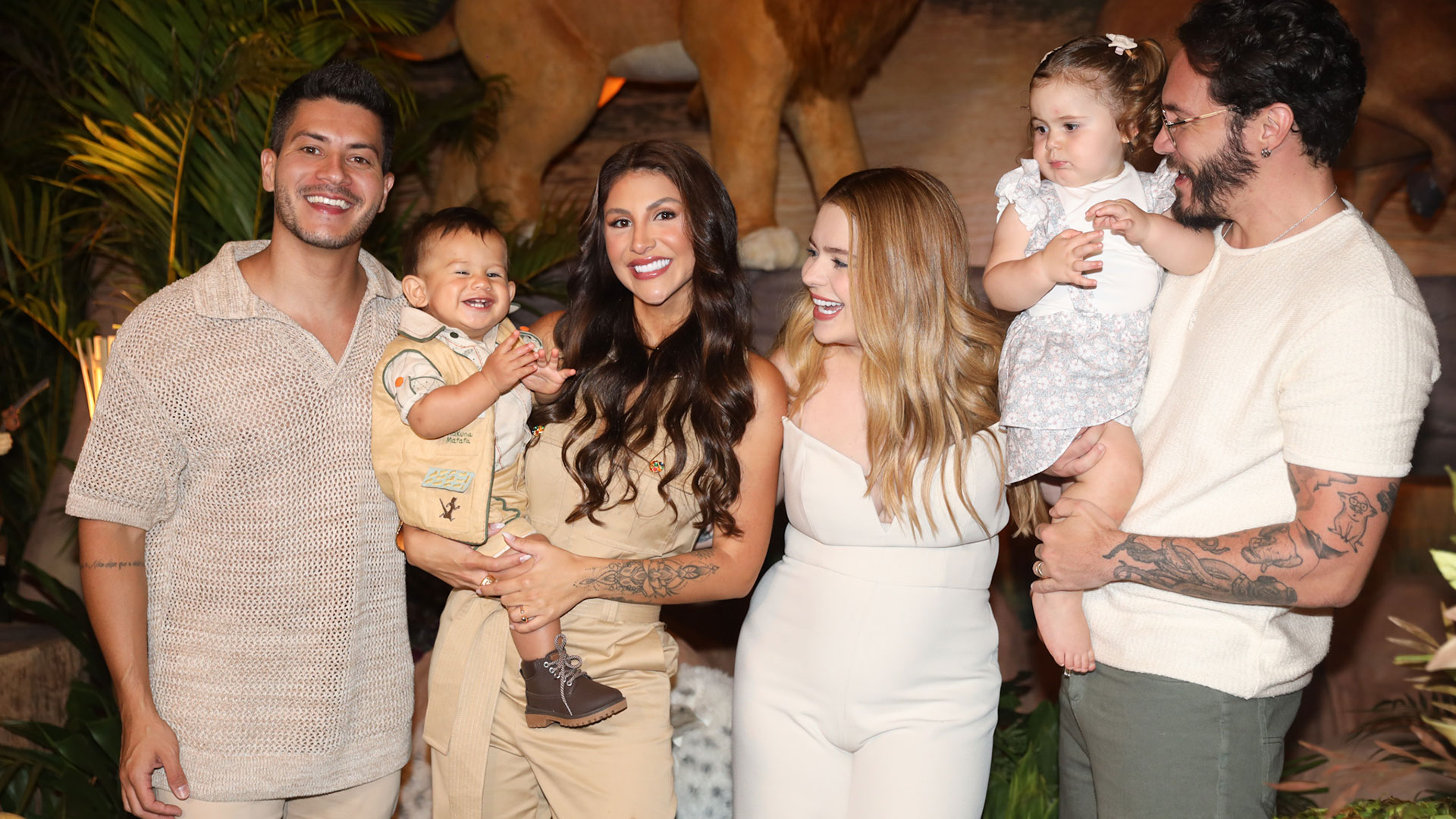 Arthur Aguiar e Jheny Santucci recebem famosos em aniversário do filho