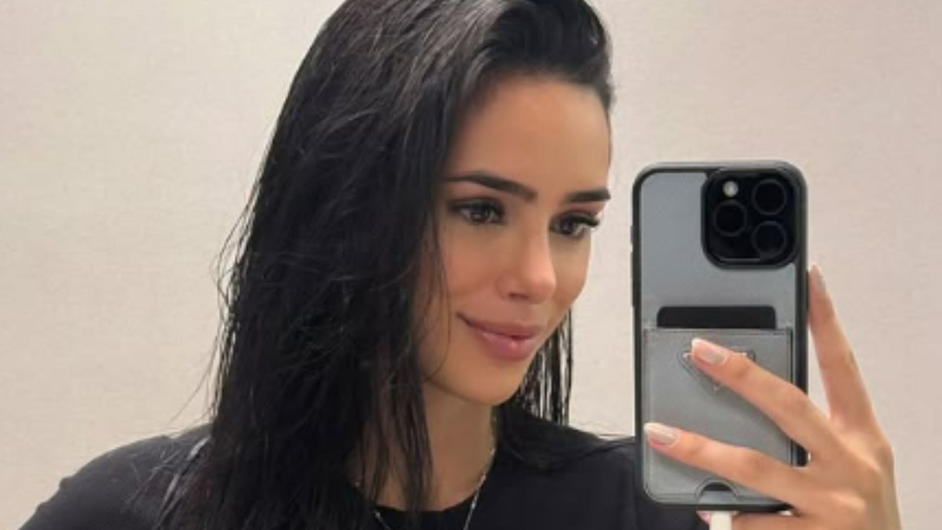 À espera de Mel, Bruna Biancardi exibe barriguinha da segunda gravidez com Neymar