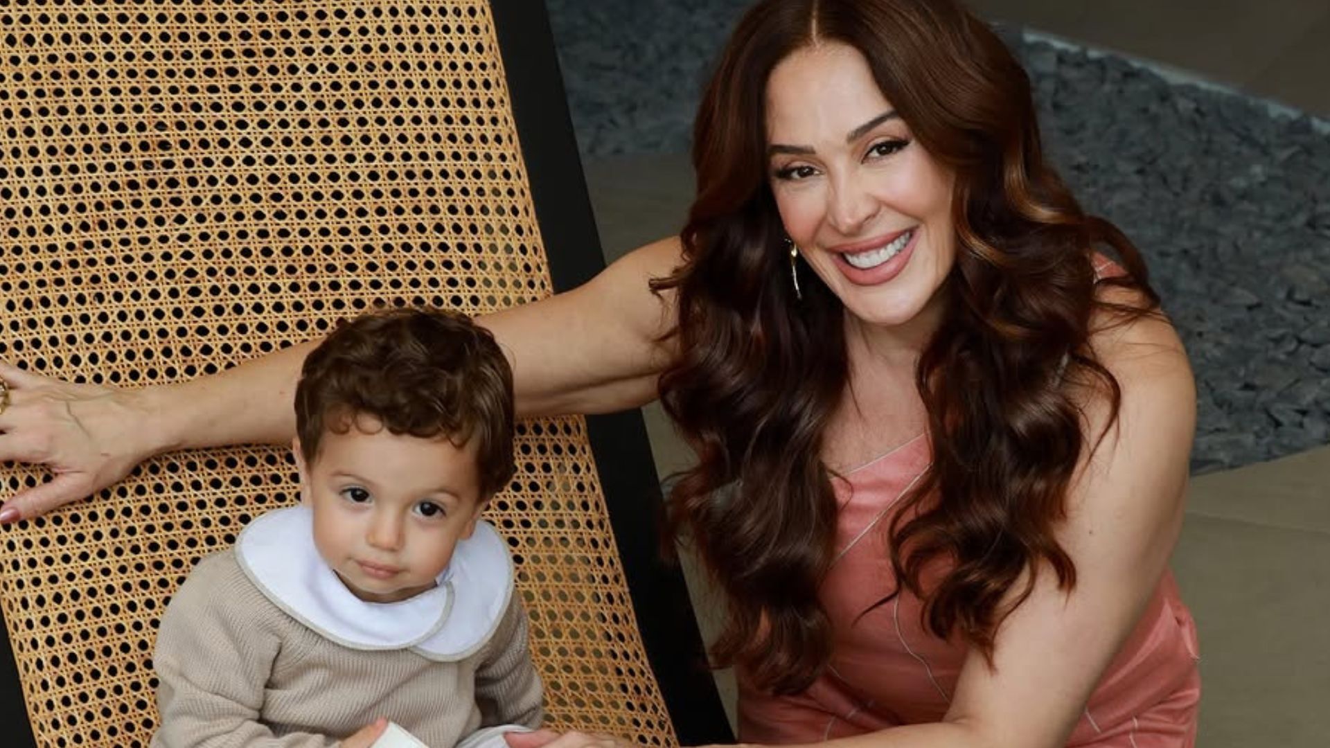 Claudia Raia encanta ao comemorar o aniversário do filho: ‘Meu milagrinho’