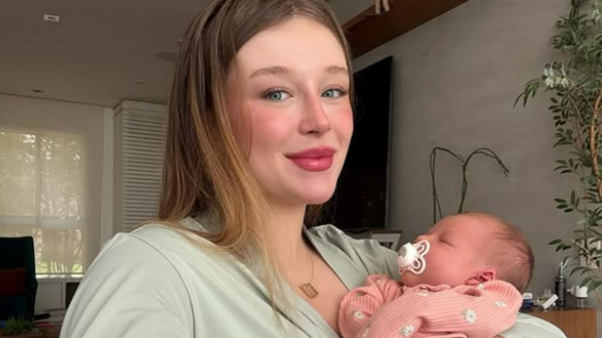 Duda Reis exibe momento emocionante ao lado da filha: “Amo muito”