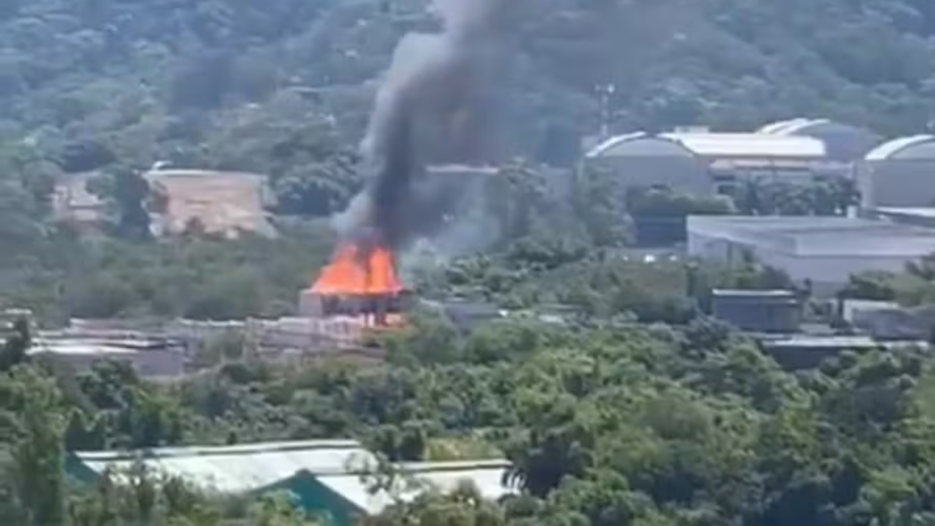 Globo se pronuncia após incêndio atingir cidade cenográfica da novela das sete