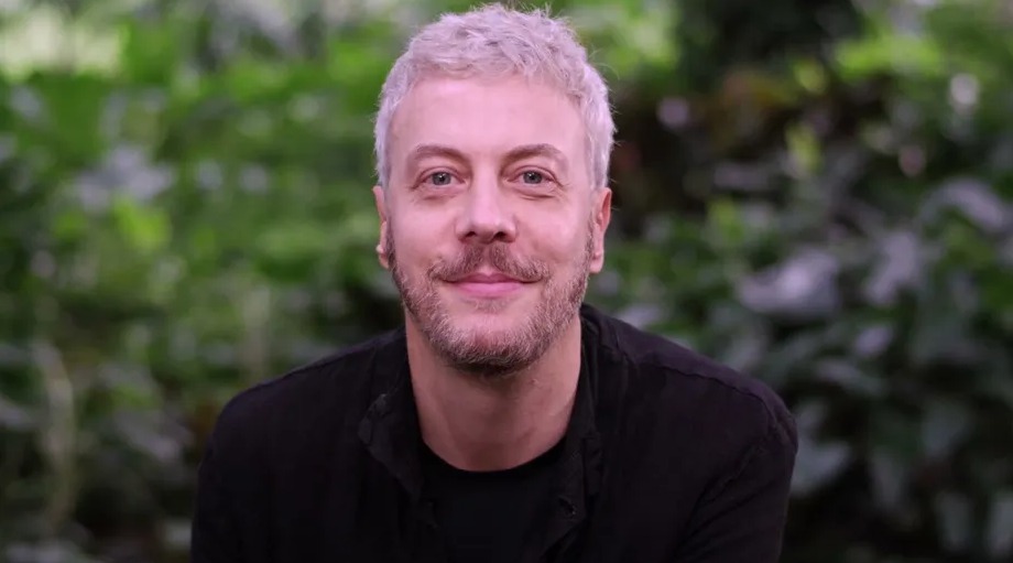 Guilherme Weber confessa ser fã de novelas das sete desde a infância: ‘Faziam a minha cabeça’