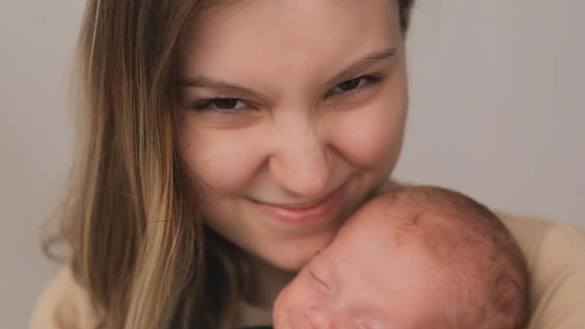 Isabel Veloso mostra nova foto com o filho e se declara