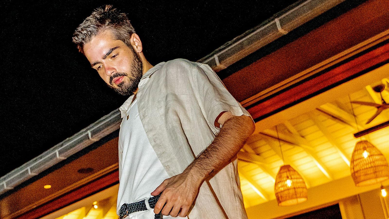 João Silva abre a intimidade e confessa sobre vida amorosa: ‘Vivo apaixonado’