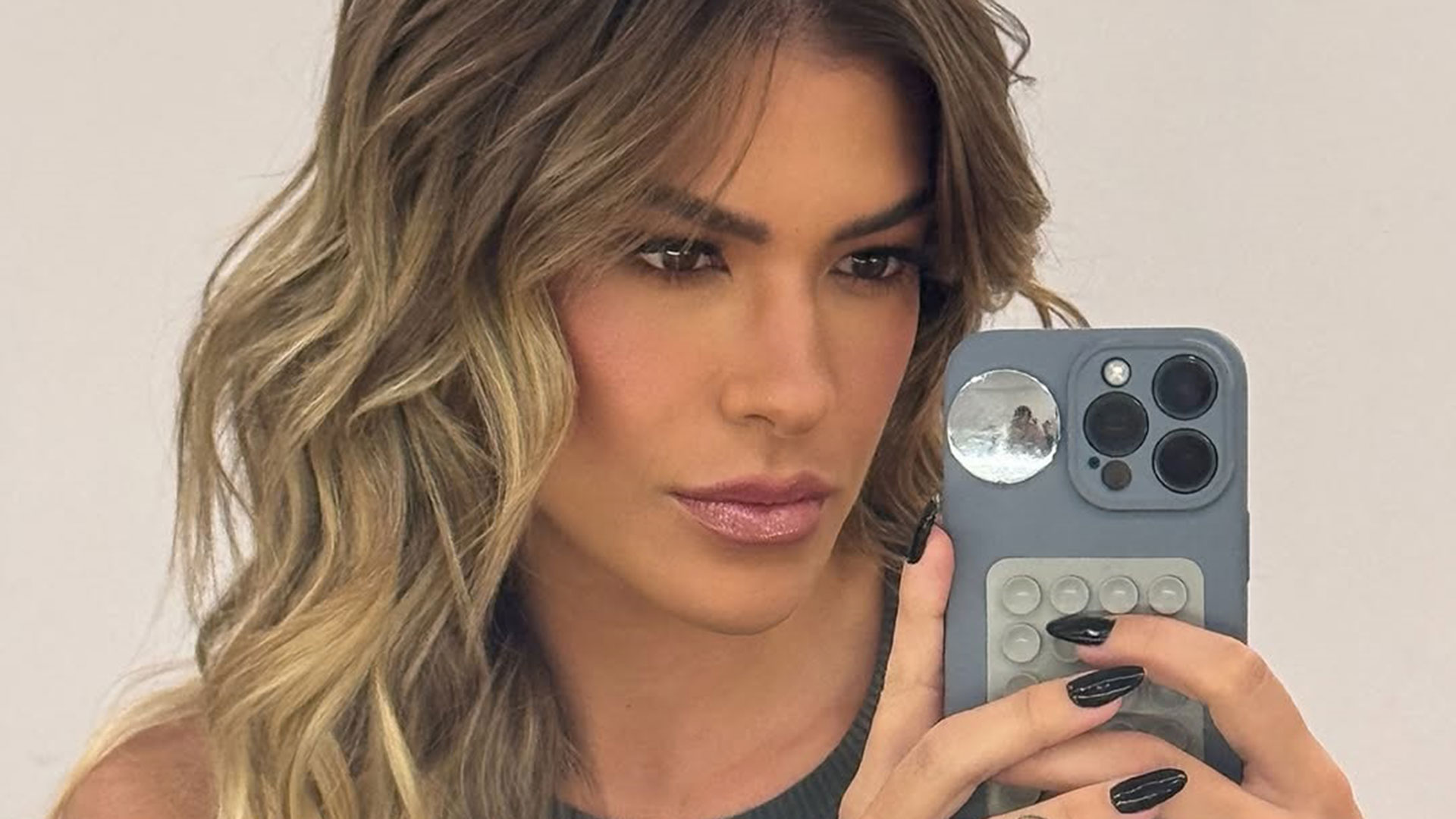 Lore Improta revela desafios para manter o shape: ‘Problema hormonal’
