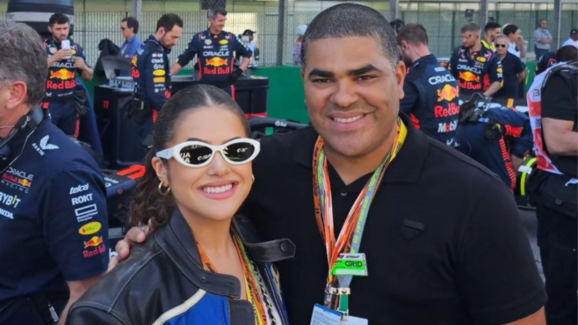 Maisa agita as redes sociais ao reproduzir foto com o pai de 20 anos atrás