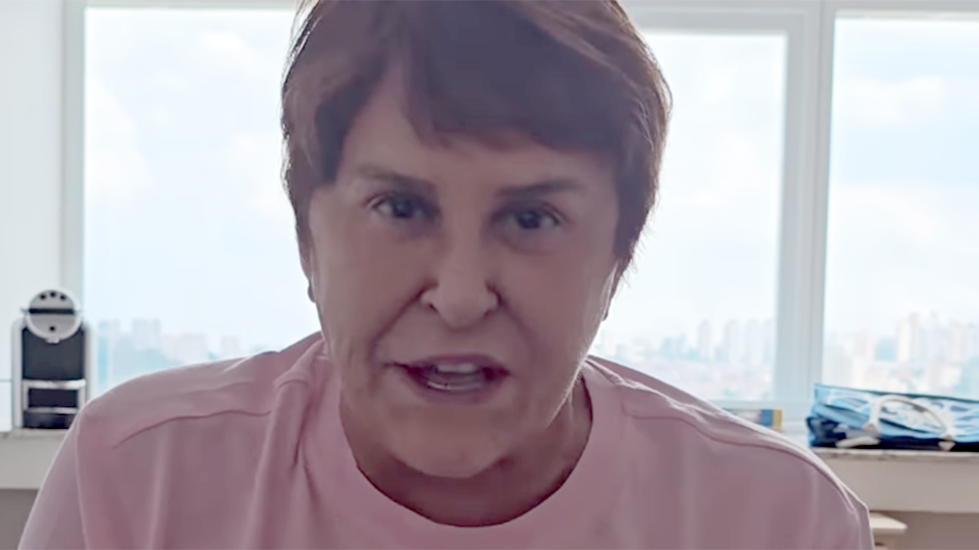 Márcia Sensitiva faz procedimento cirúrgico e revela qual foi o diagnóstico