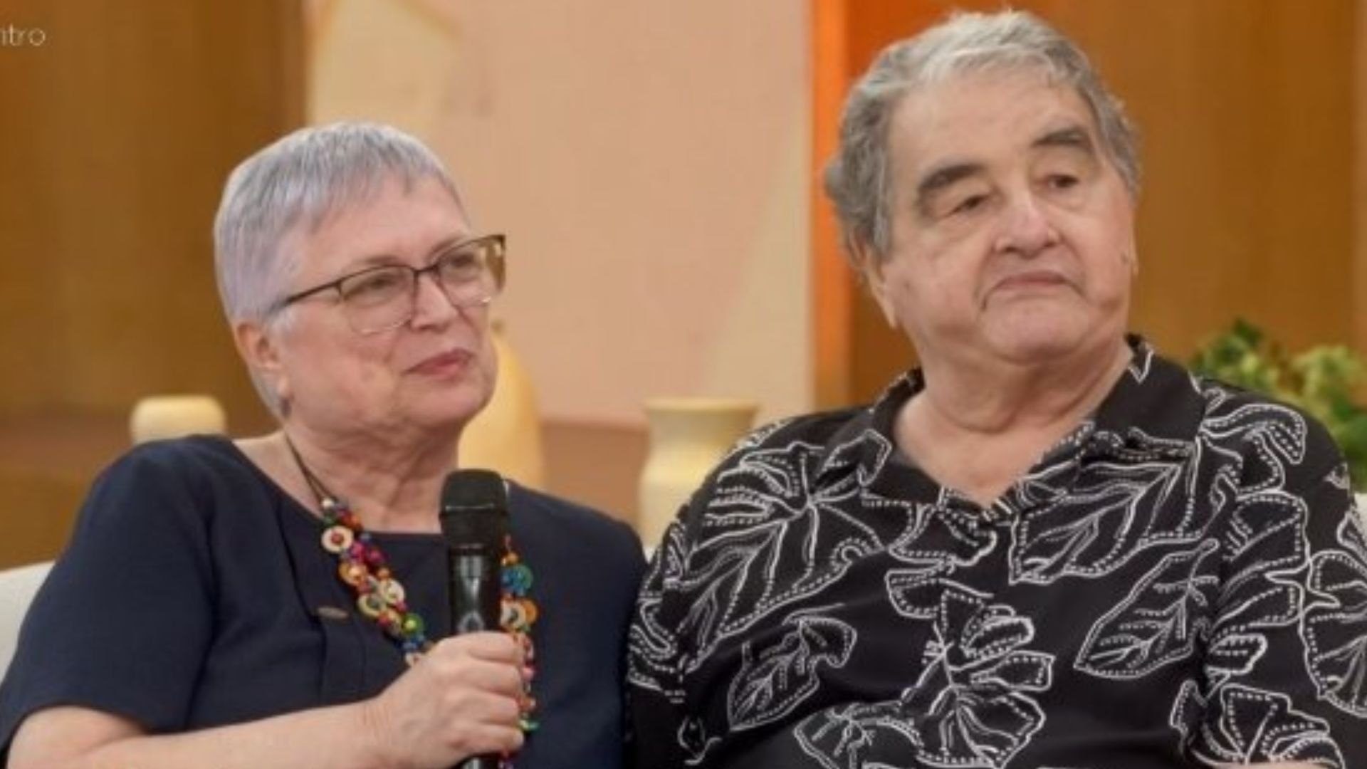 Otávio Augusto emociona com declaração para a esposa: ‘Entendi o que é amar’