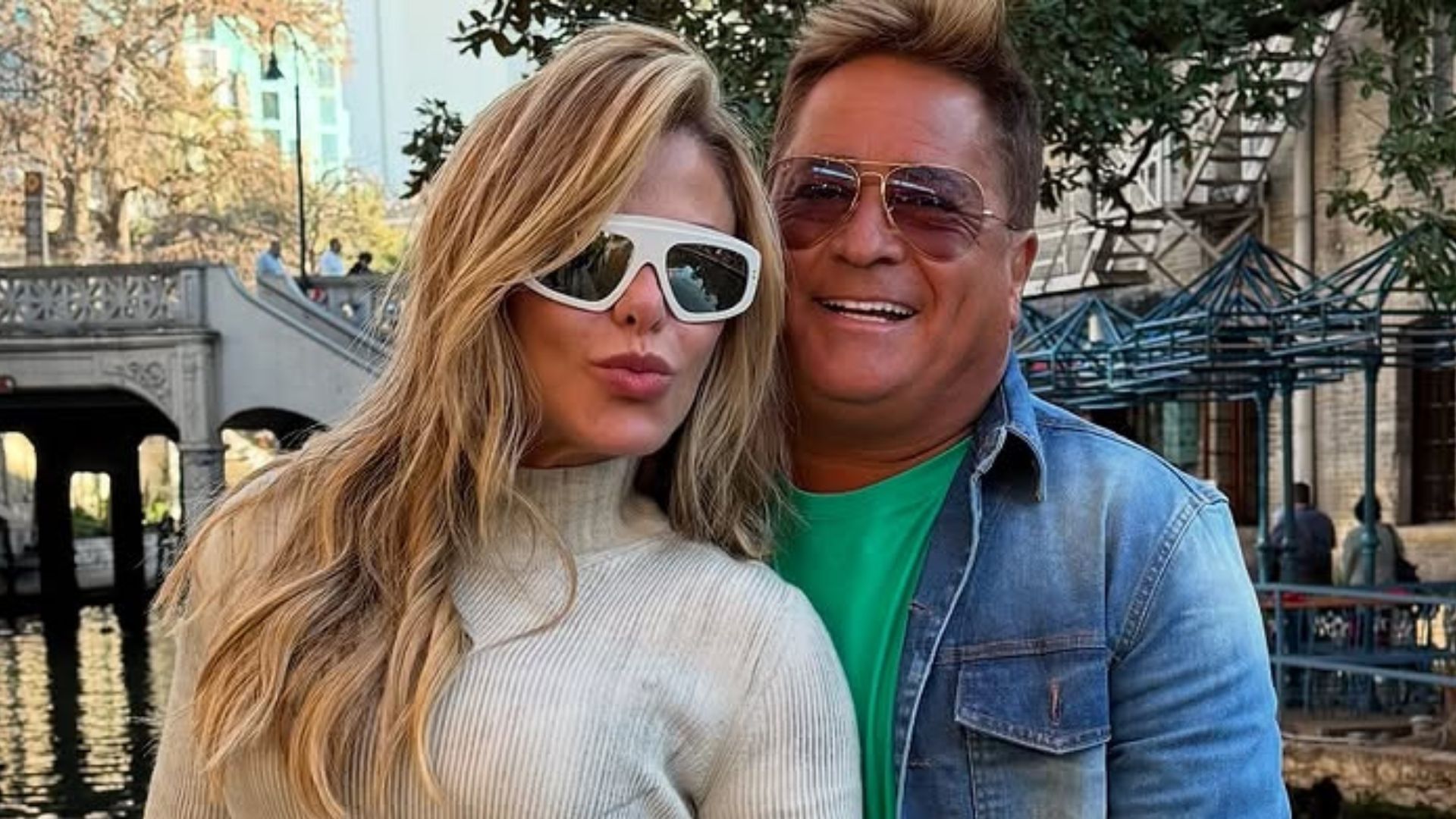 De férias, Poliana Rocha publica novas fotos com Leonardo nos Estados Unidos