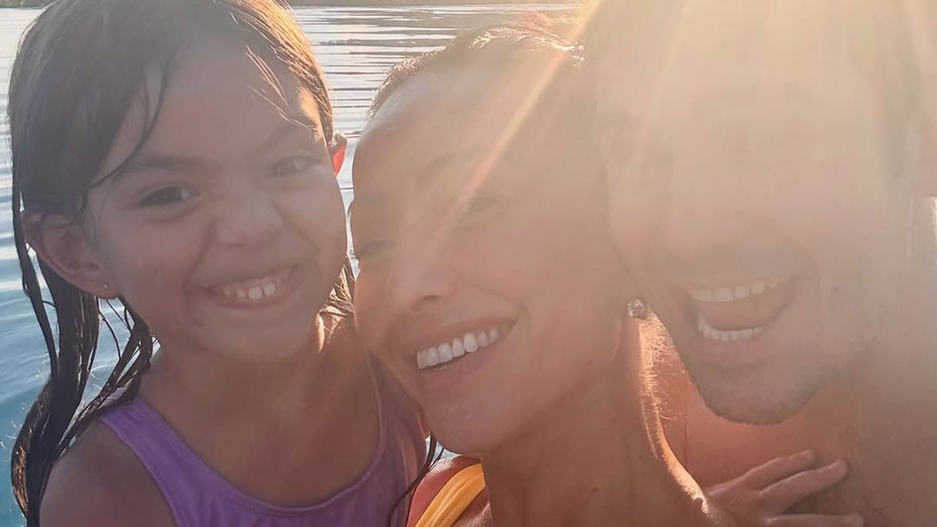 Sabrina Sato mostra momentos fofos com Nicolas Prattes e Zoe