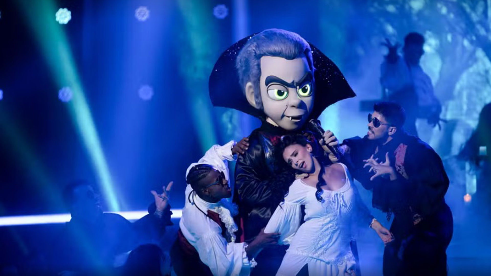 Vlad é desmascarado no The Masked Singer. Saiba quem é!