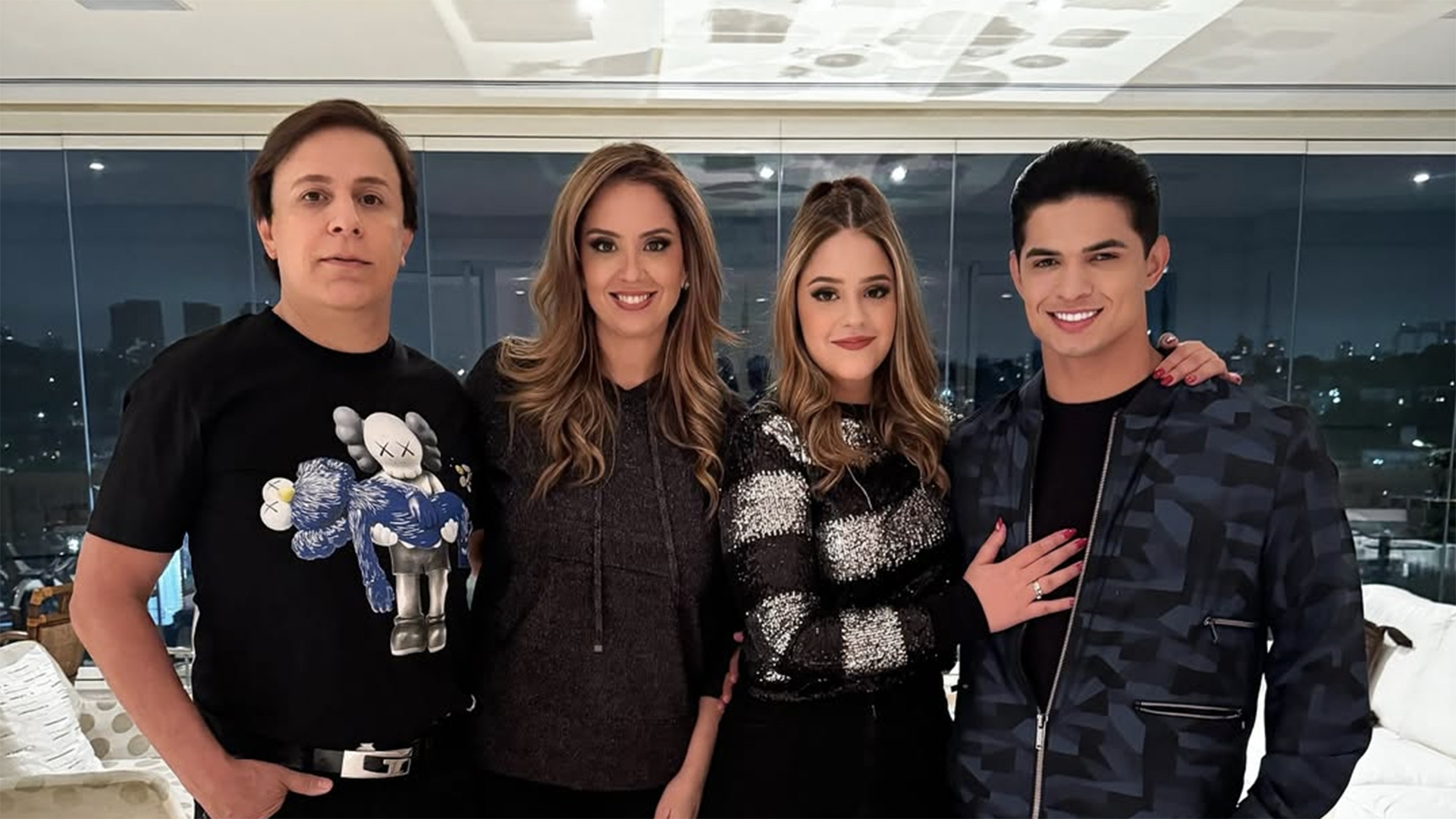 Tom Cavalcante celebra gestação da filha e fala sobre homenagem: ‘Avô mais feliz do mundo’