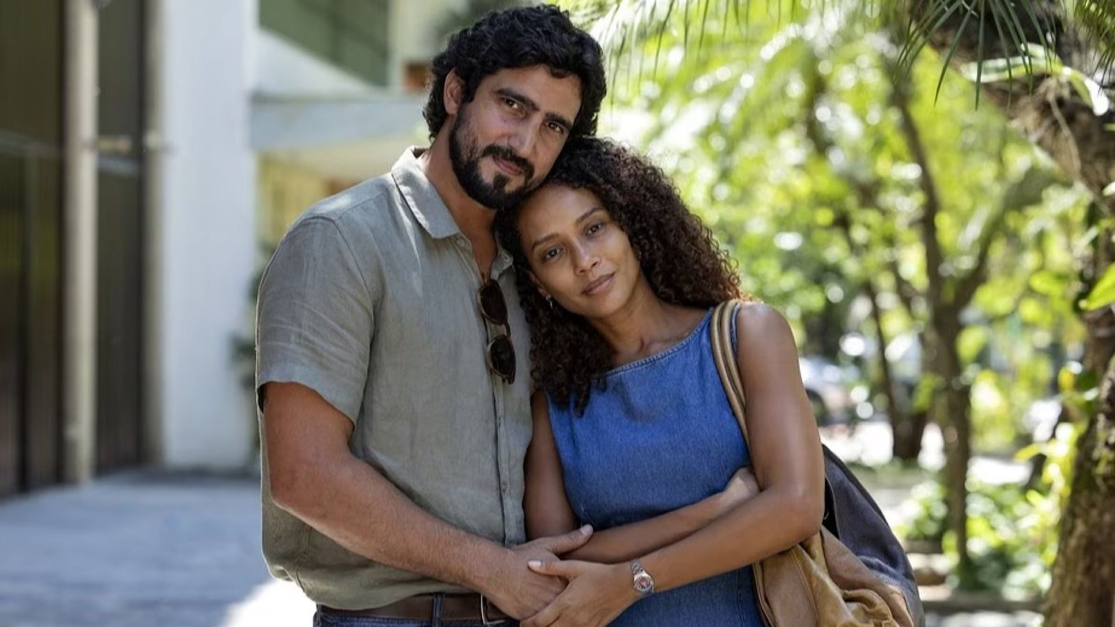 ‘Vale Tudo’ para tentar empolgar com o novo remake da Globo