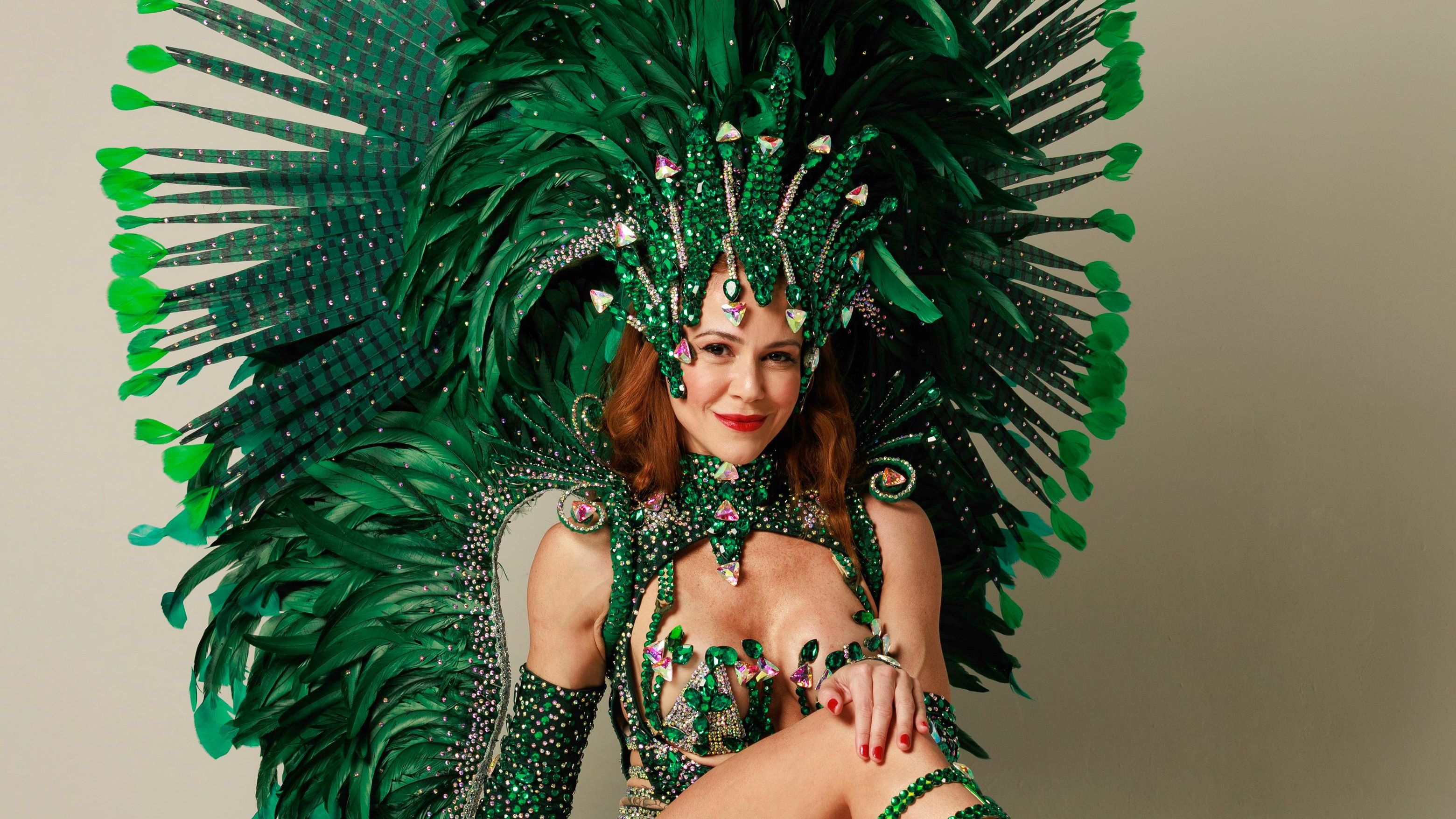 Karla Klemente leva Carnaval brasileiro para o exterior: ‘Vibram com nosso gingado’