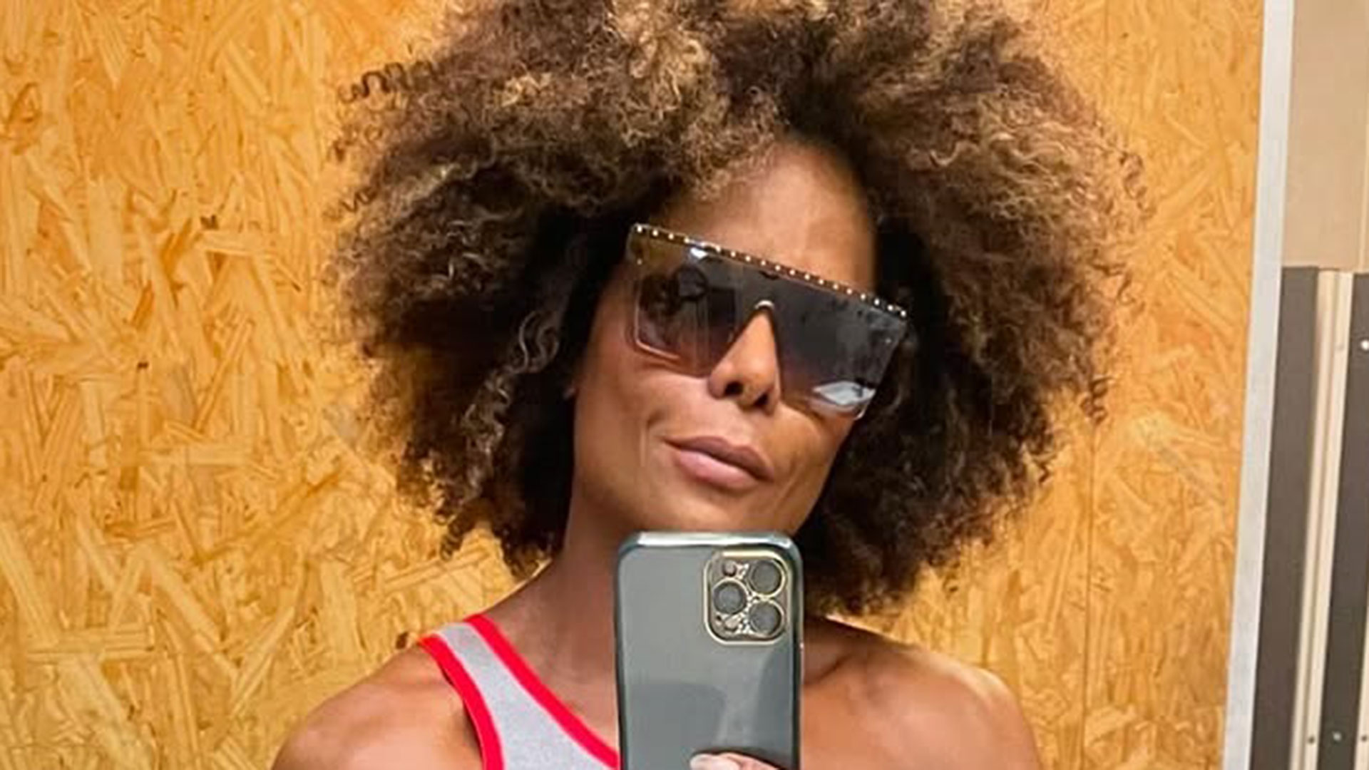 Adriana Bombom celebra momento especial e relembra tragédia familiar