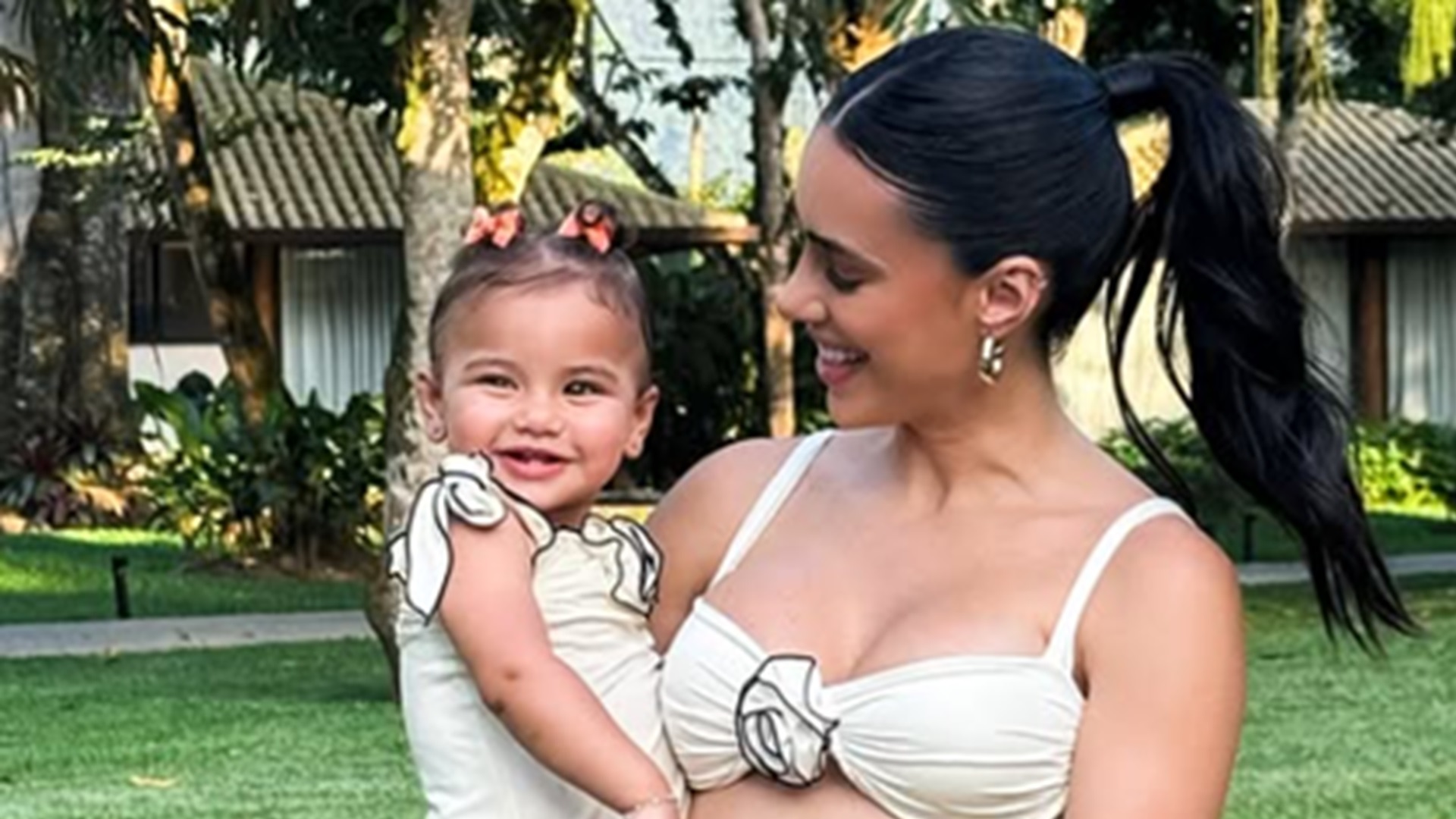 Bruna Biancardi mostra look da filha antes da aula de ballet: ‘Por aqui’