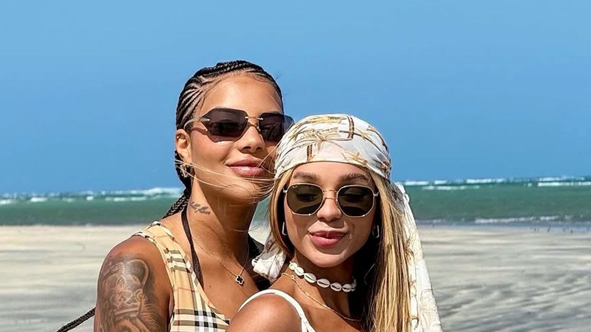 Brunna Gonçalves recebe flores de Ludmilla: ‘Amo demais’