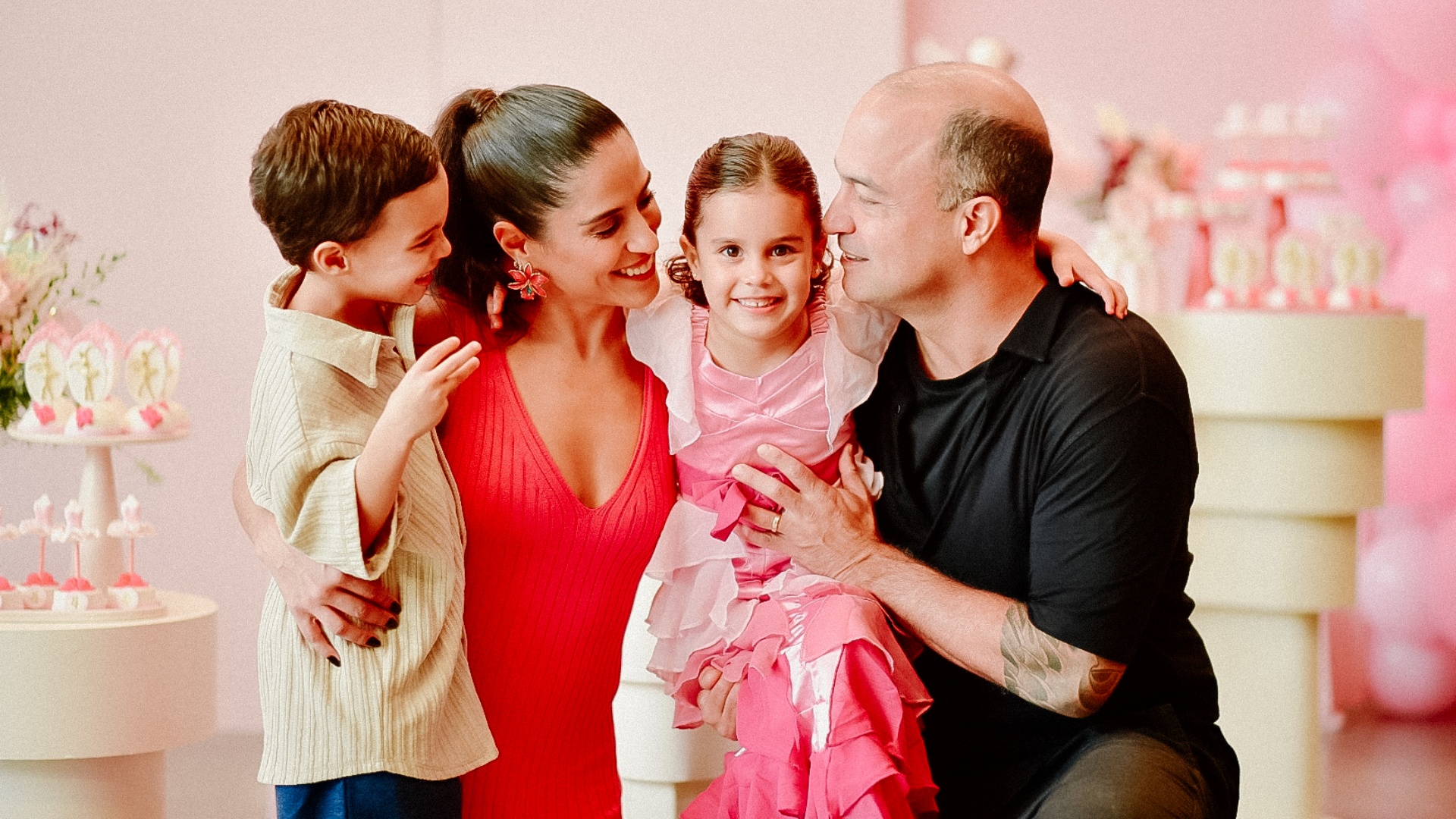 Camilla Camargo comemora o aniversário da filha com festão