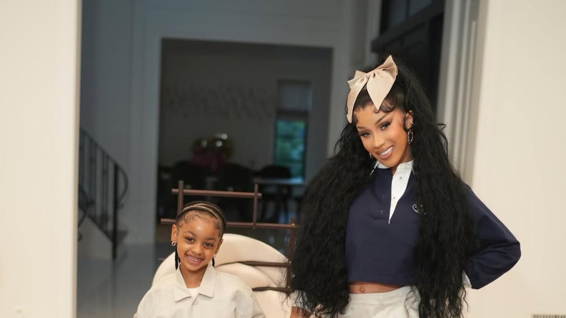 Qual o valor da bolsa em que a filha de Cardi B desenhou? Saiba detalhes