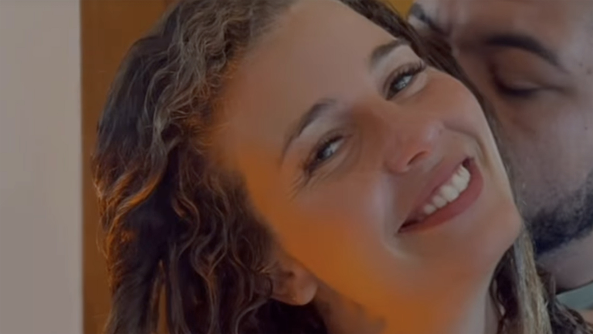 Debby Lagranha assume novo namoro após fim do casamento de 15 anos