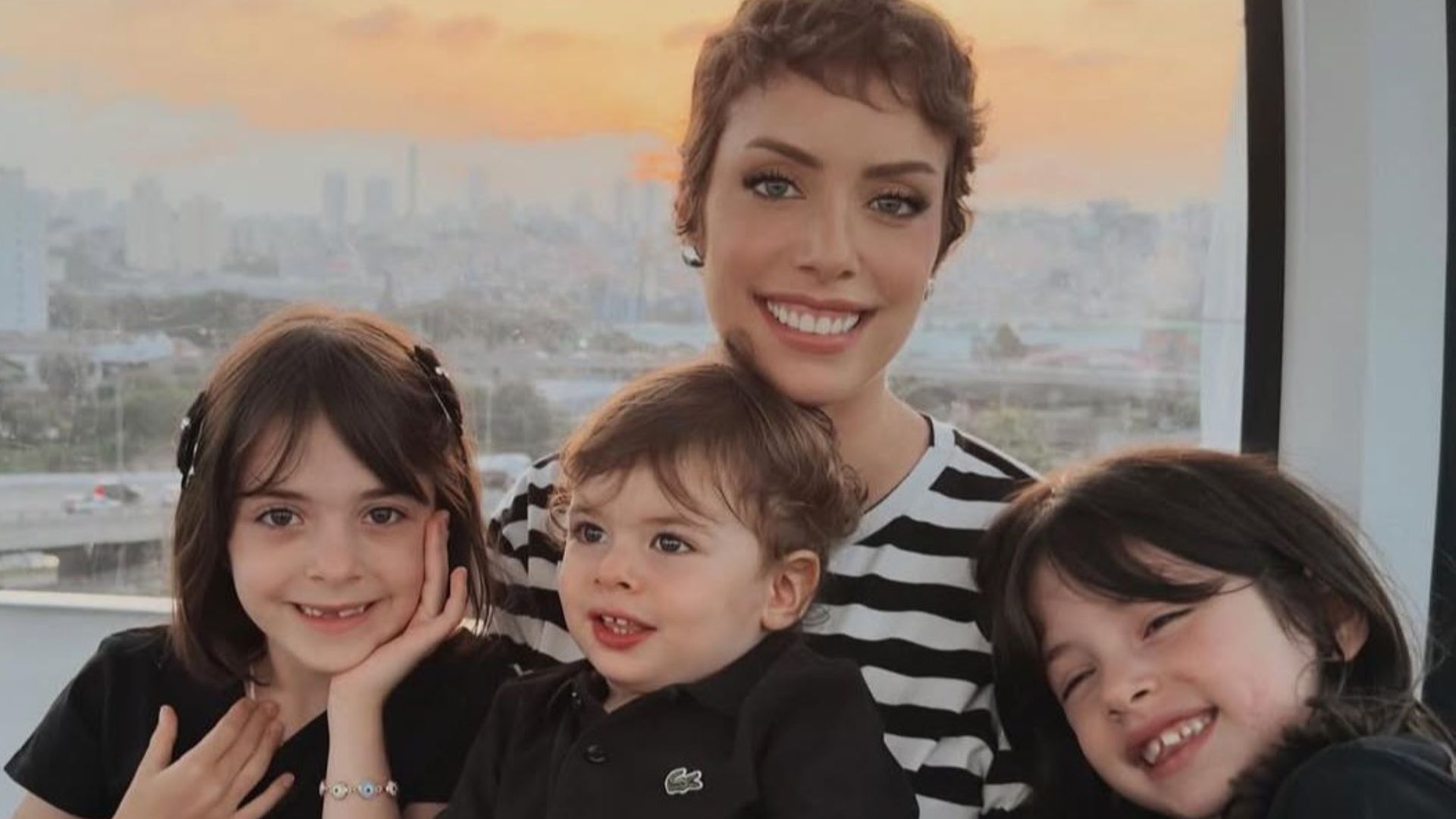 Fabiana Justus celebra volta das atividades em família: “Como eu sonhei”