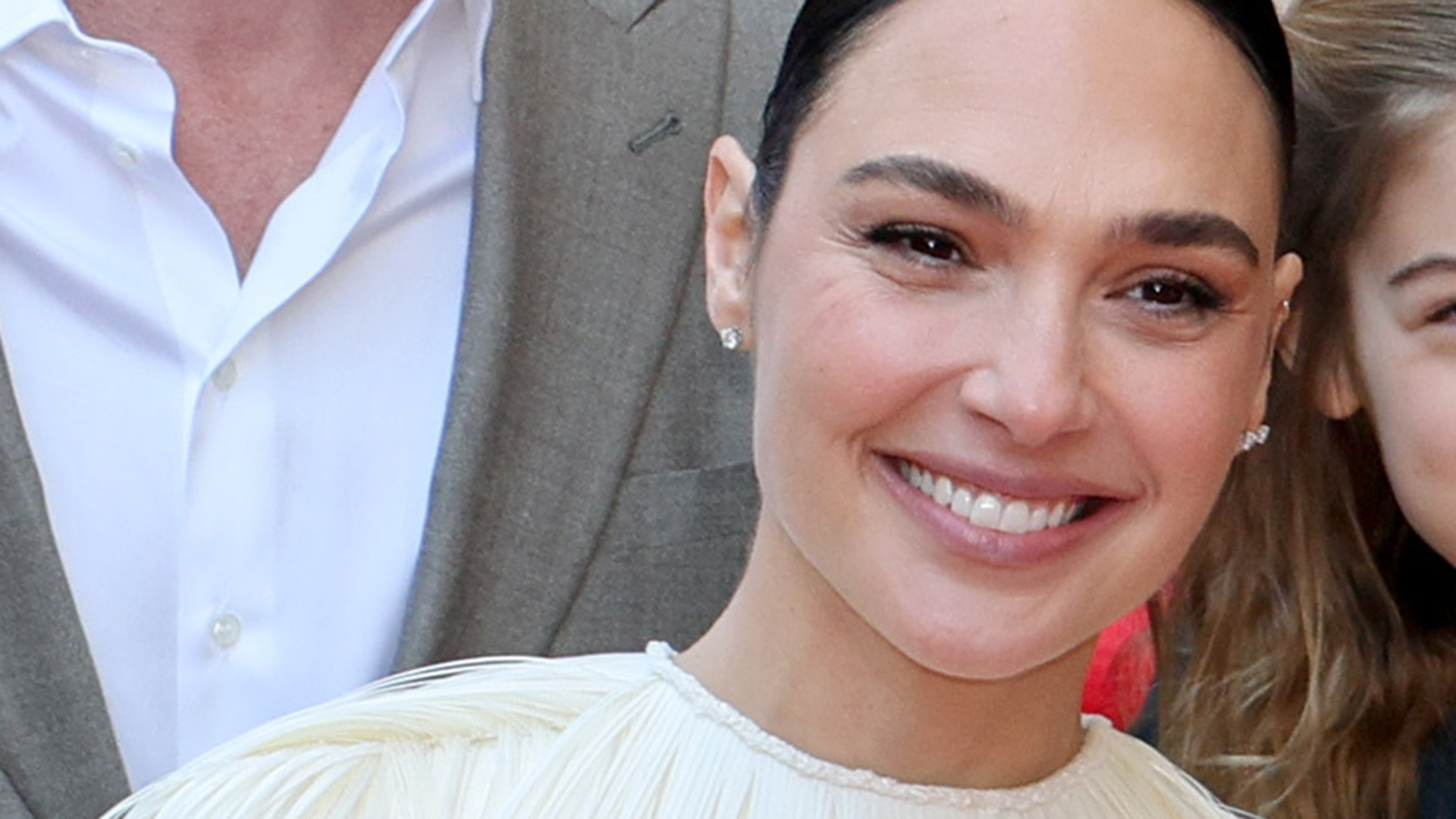 Conheça as 4 filhas de Gal Gadot; atriz faz rara aparição com a família