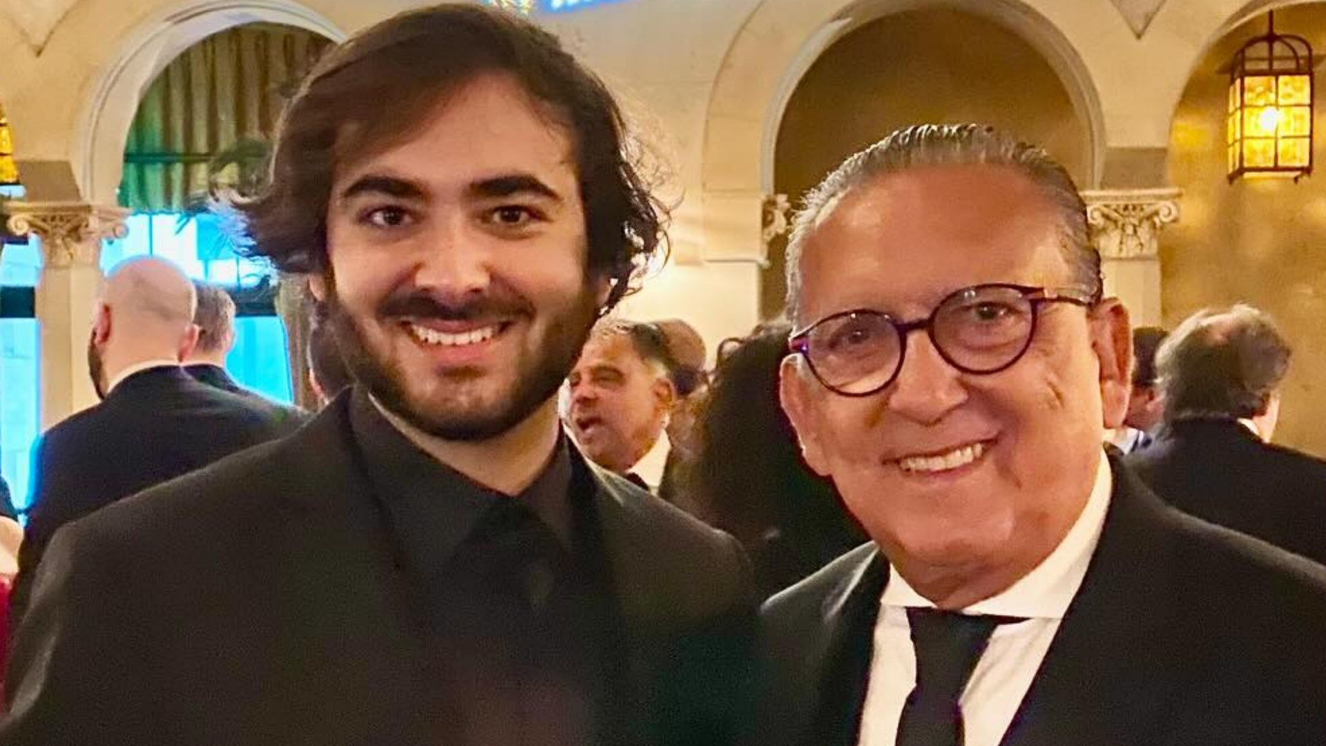Galvão Bueno comemora o aniversário do filho caçula: ‘Transbordando em talento’