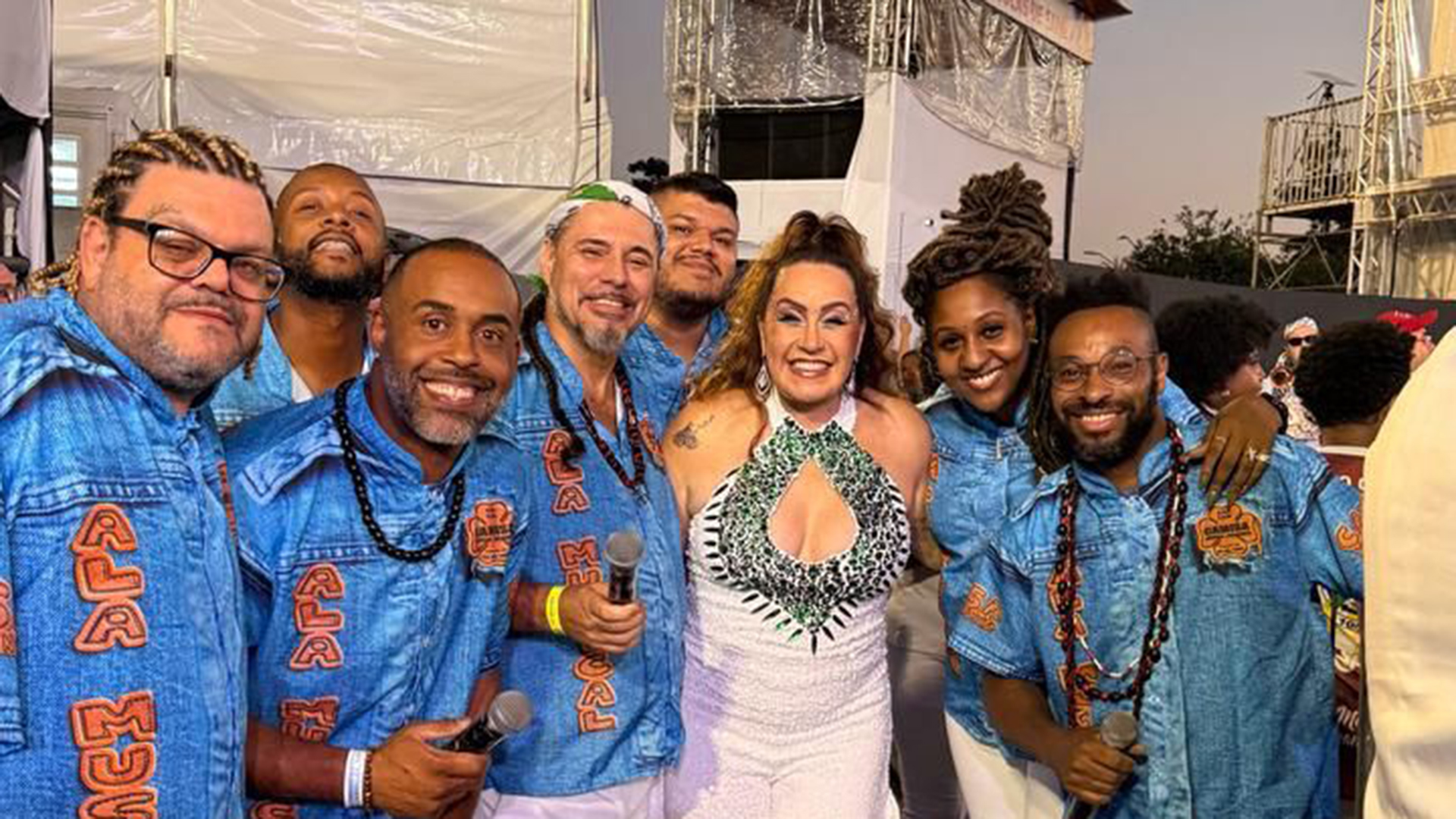 Gina Garcia celebra seu primeiro desfile no carnaval de SP: ‘Tão lindo’