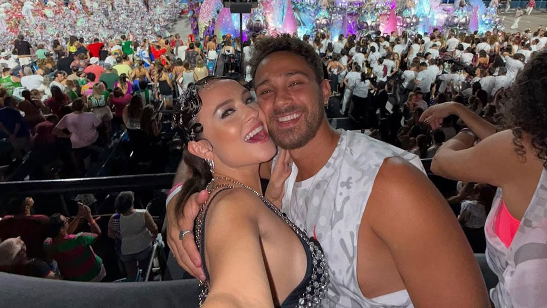 Larissa Manoela curte Carnaval com marido: ‘Amor e alegria’