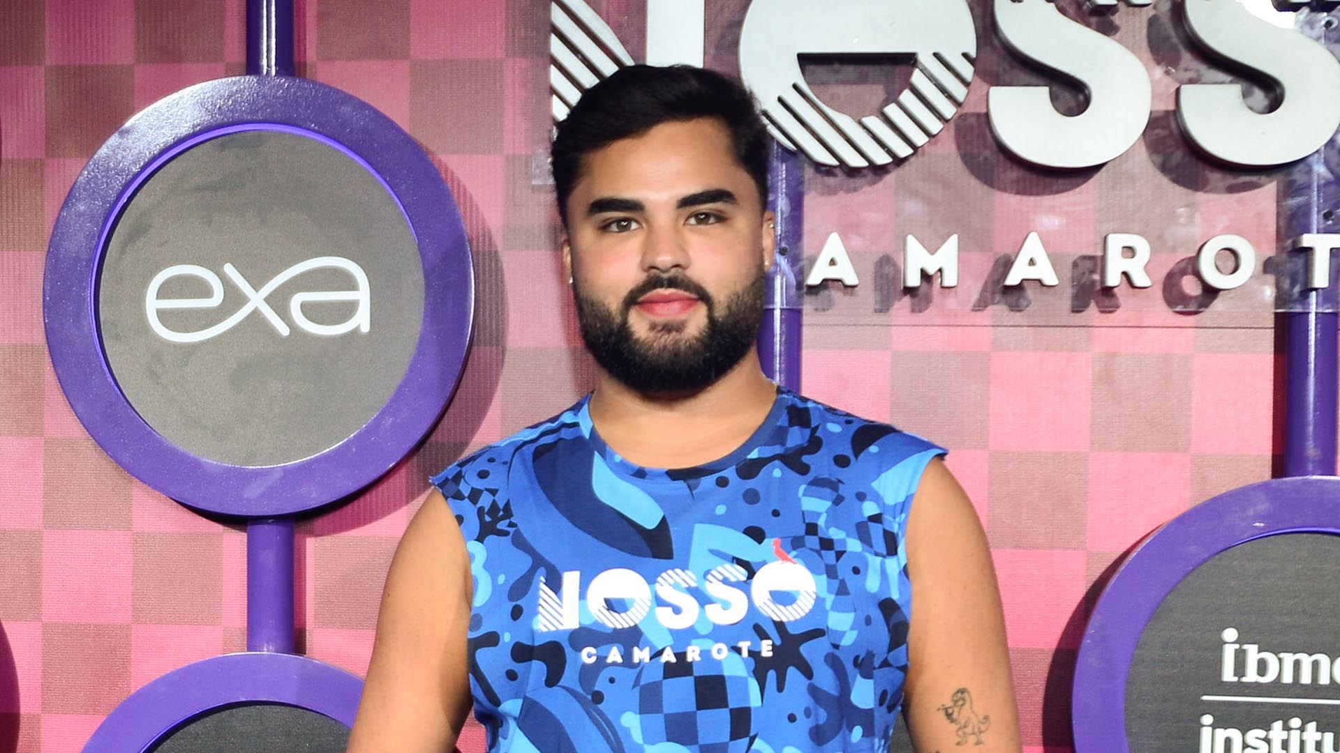 Lucas Guedez revela como foi a viagem com Bruna Marquezine e Virginia para a fazenda