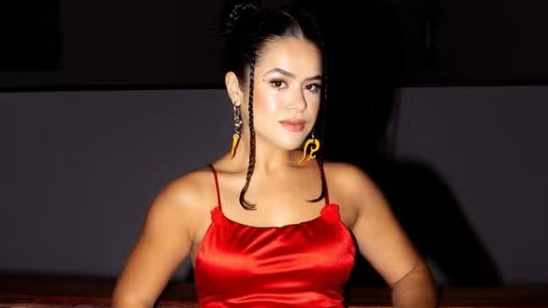 Maisa mostra look da folia e lamenta o fim do carnaval: “Que pena”