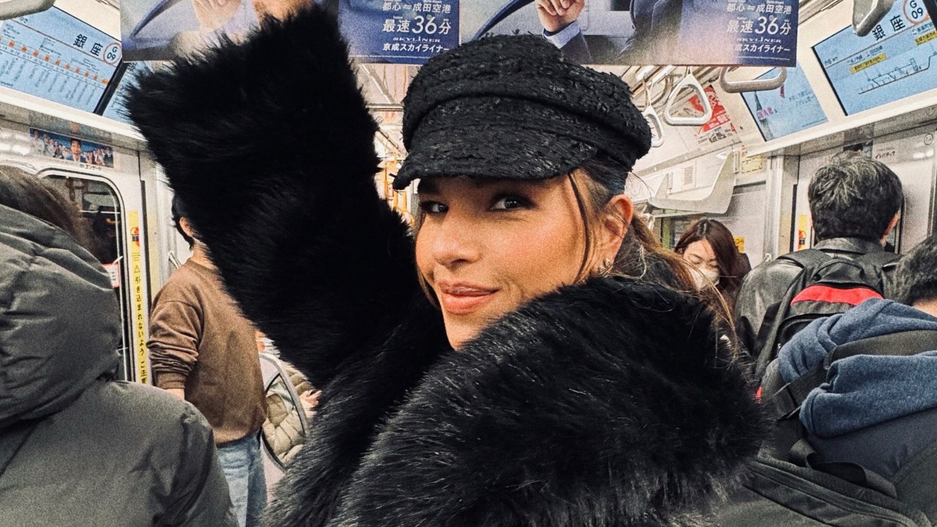 Mariana Rios impressiona ao abrir álbum de fotos de viagem ao Japão