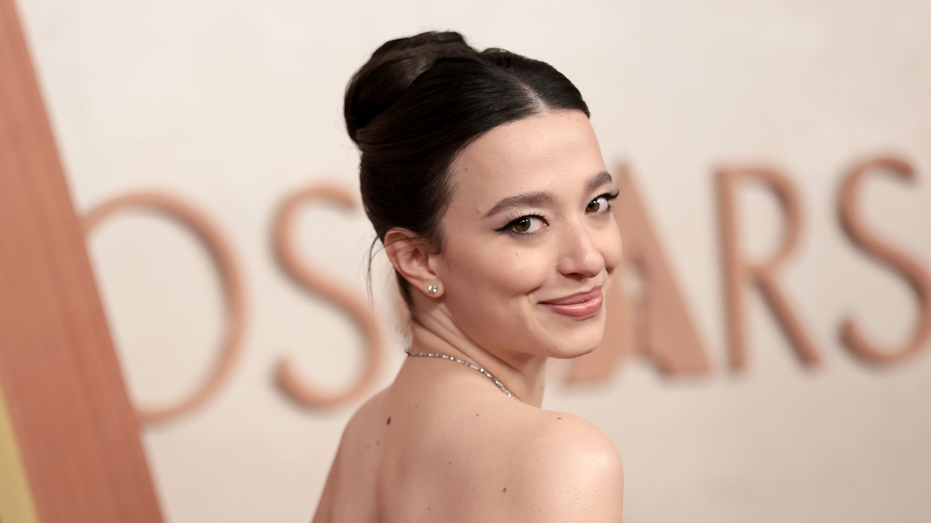 Quem é Mikey Madison, atriz que desbancou Fernanda Torres no Oscar?