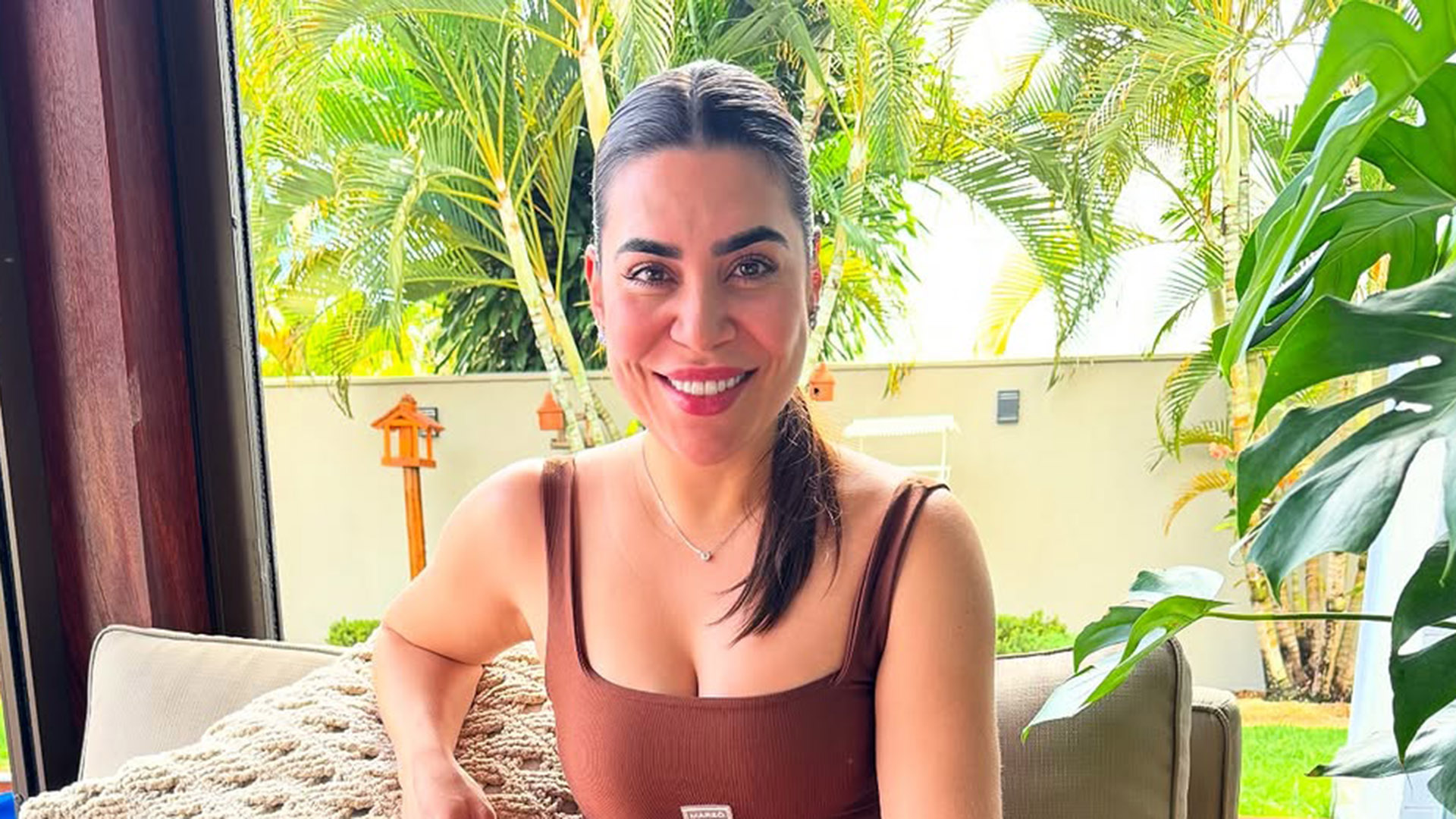 Naiara Azevedo revela os sintomas de condição precoce: ‘Muito estranho’
