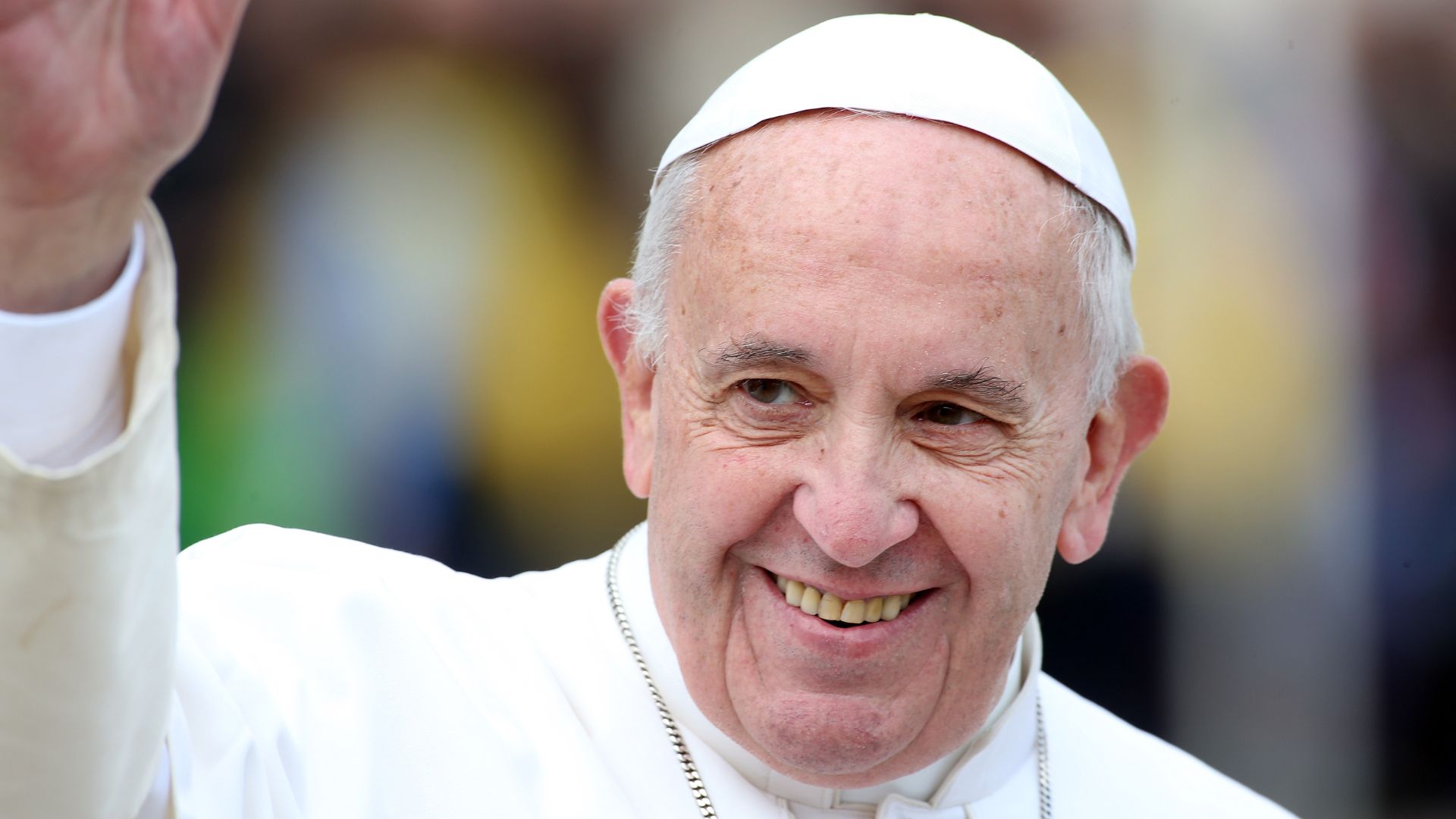 Papa Francisco apresenta melhora após suspender ventilação mecânica