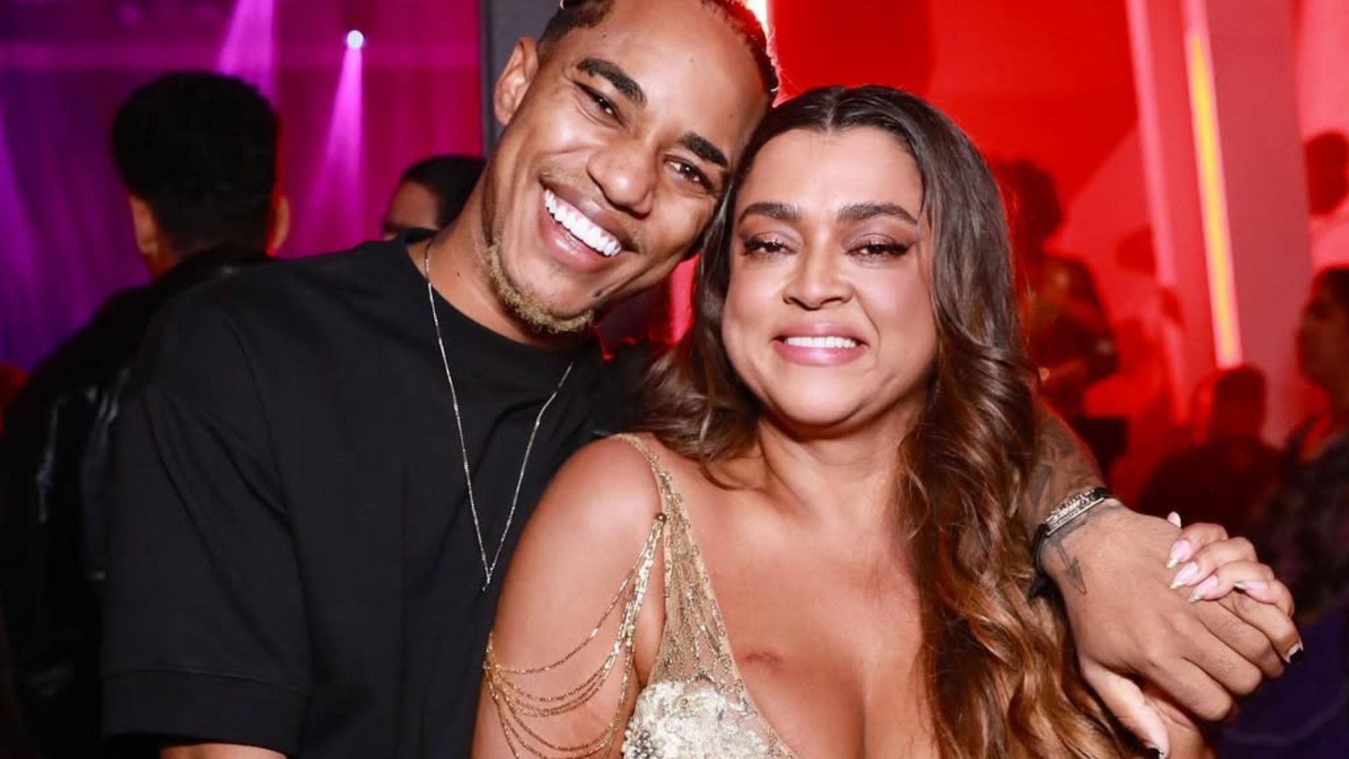 É namoro? Preta Gil abre o jogo sobre relação com cantor: ‘A gente blinda’