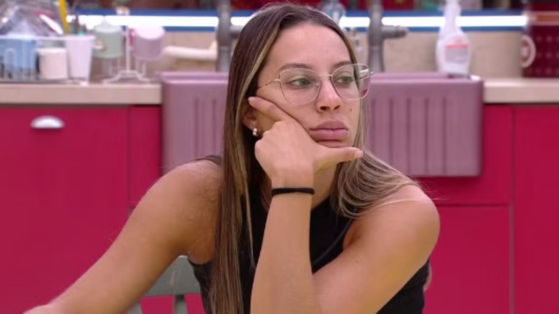 BBB 25: Renata fala de sister após descobrir fofoca: ‘Com os dois pés atrás’