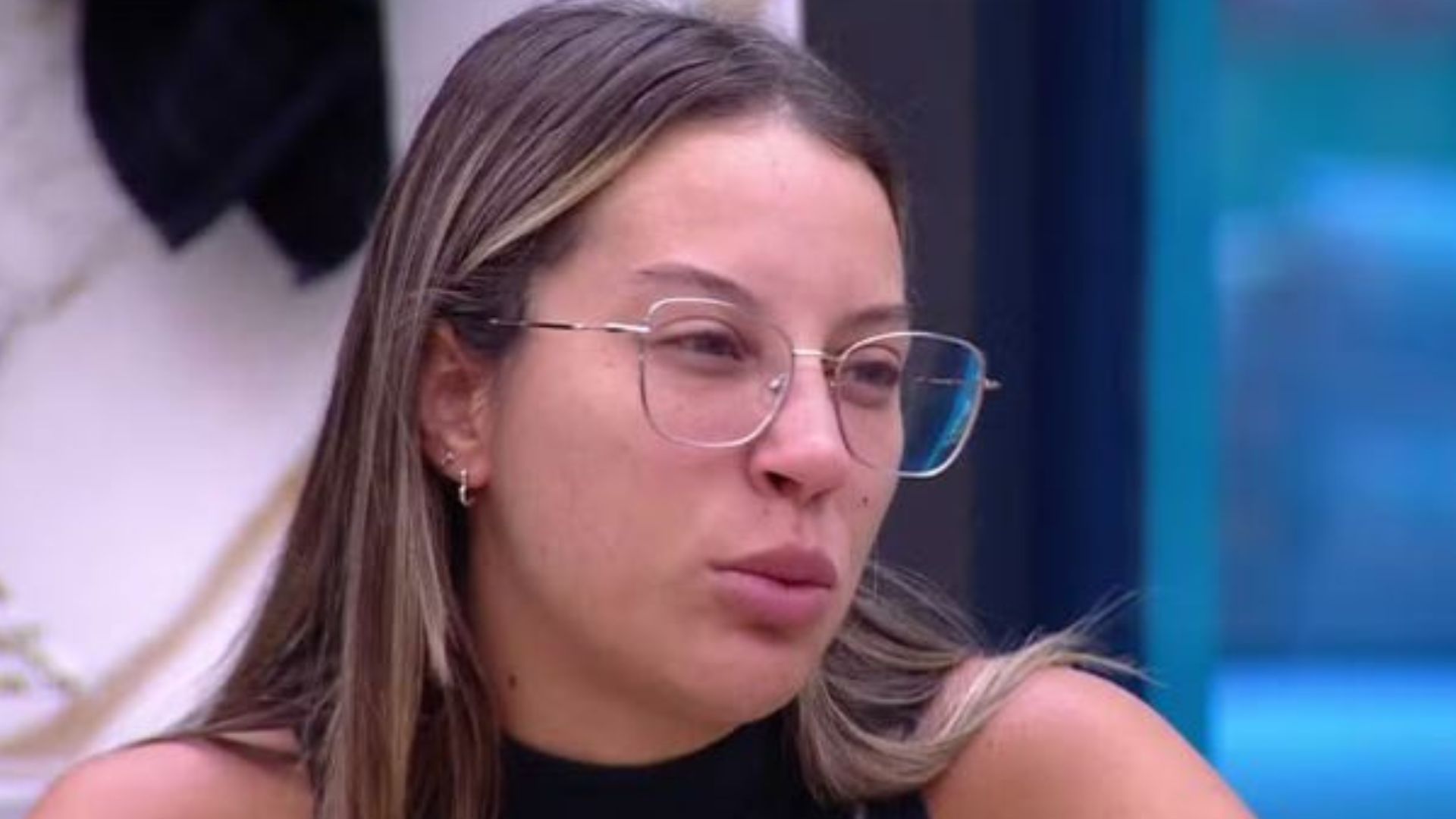BBB 25: Em conversa com aliados, Renata detona rival: ‘Morde e assopra’