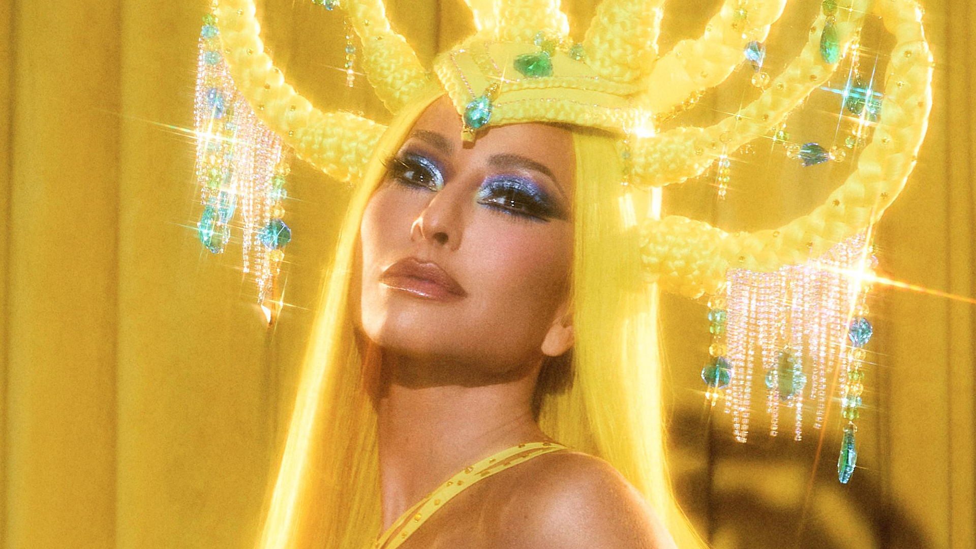 Sabrina Sato aposta na brasilidade em look para o carnaval do Rio de Janeiro