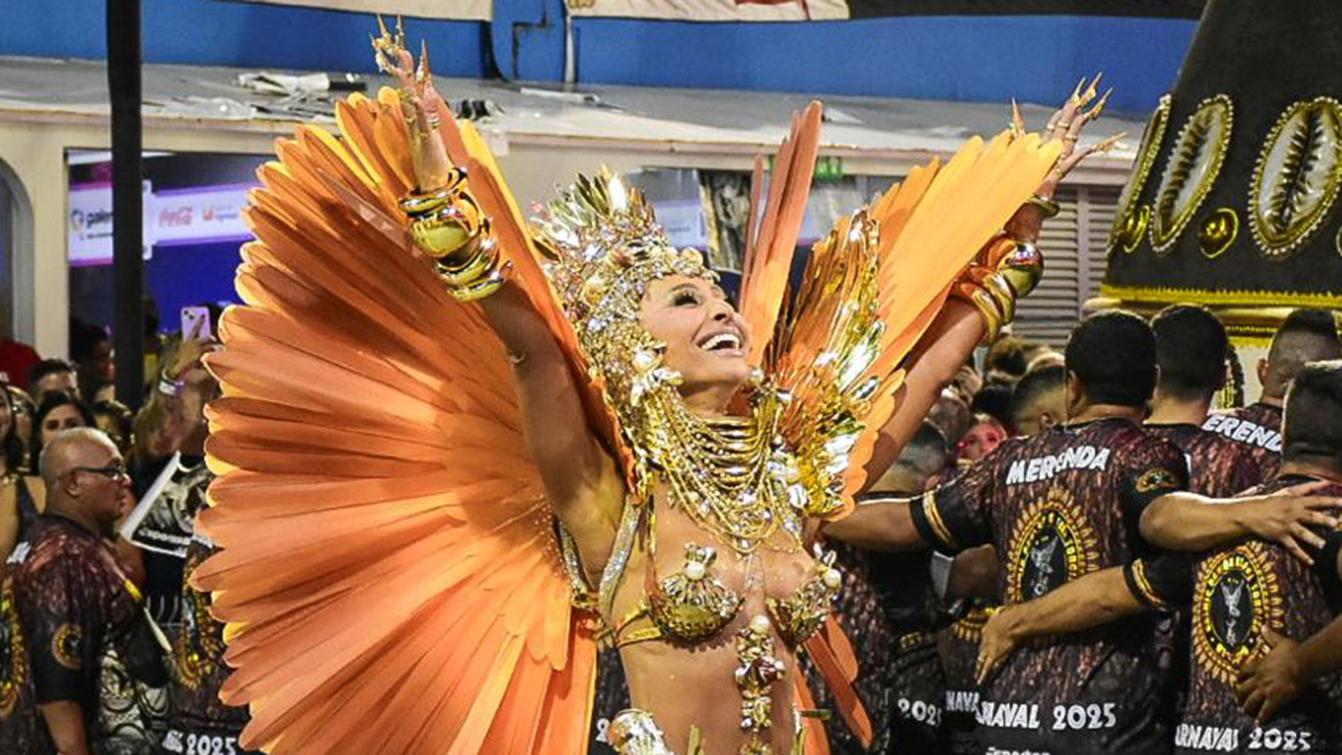 Sabrina Sato se torna a ‘Rainha de Todos os Ritmos’ no desfile da Gaviões da Fiel